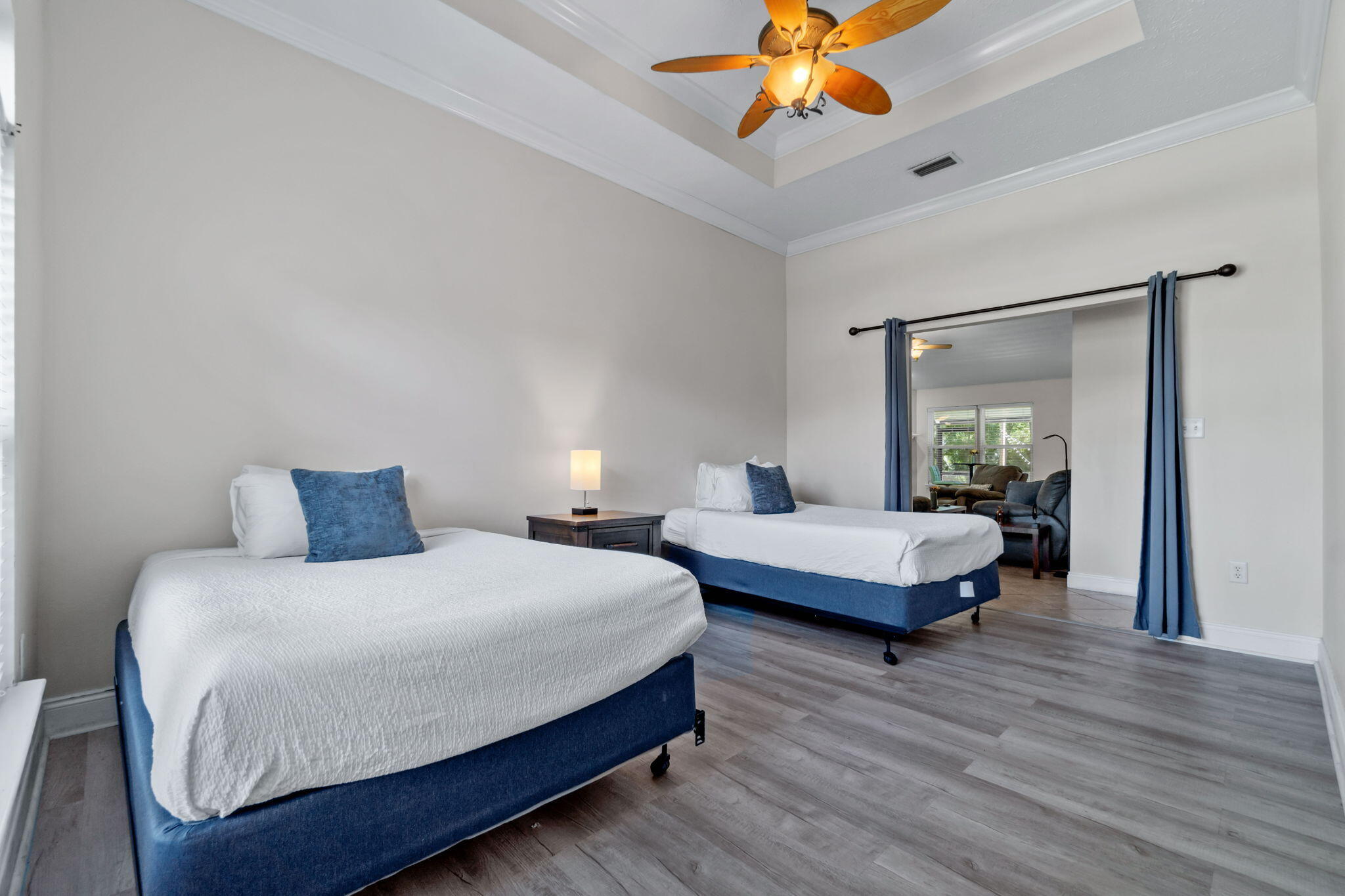 HOLLEY BY THE SEA - Residential