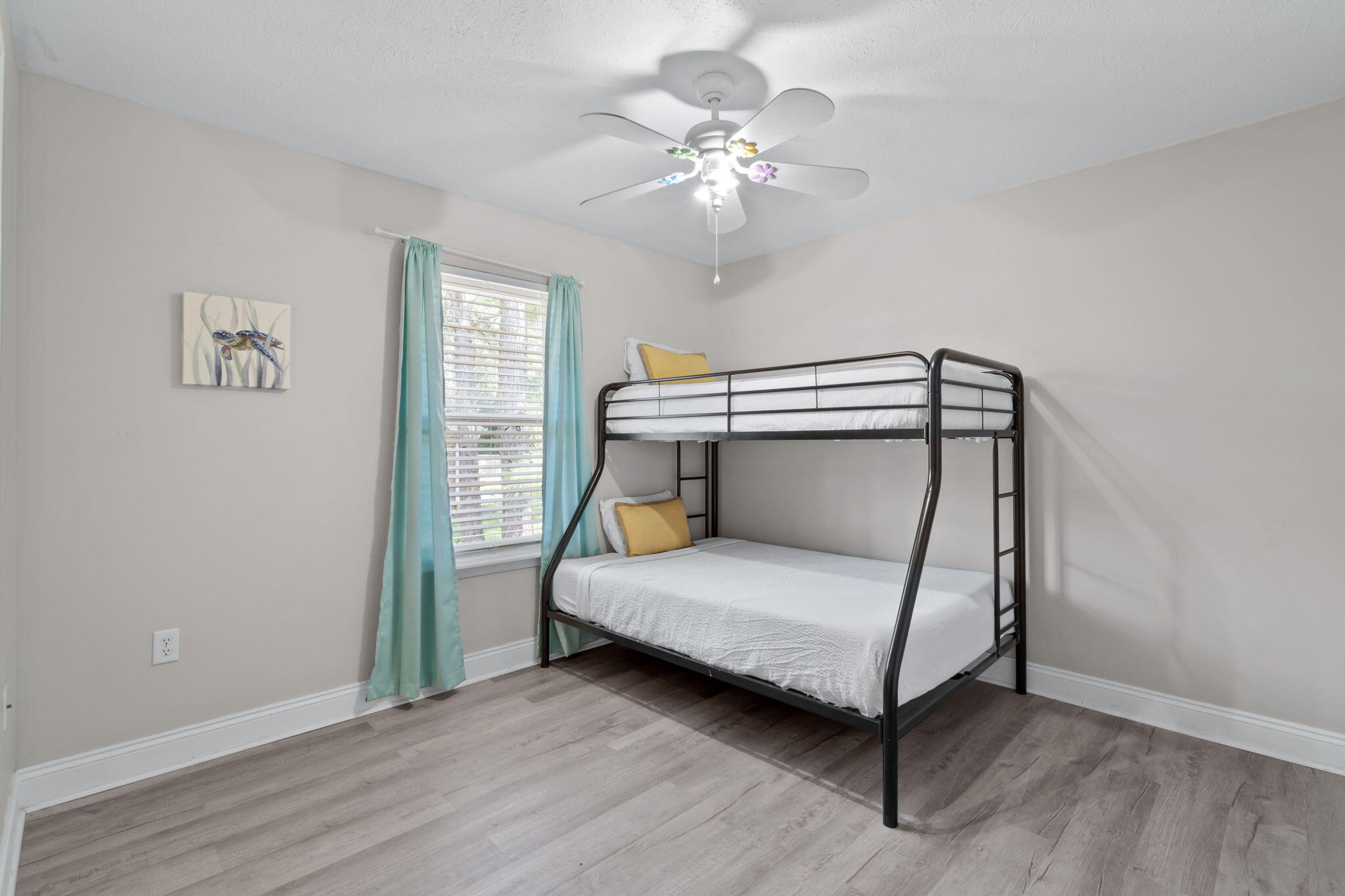 HOLLEY BY THE SEA - Residential