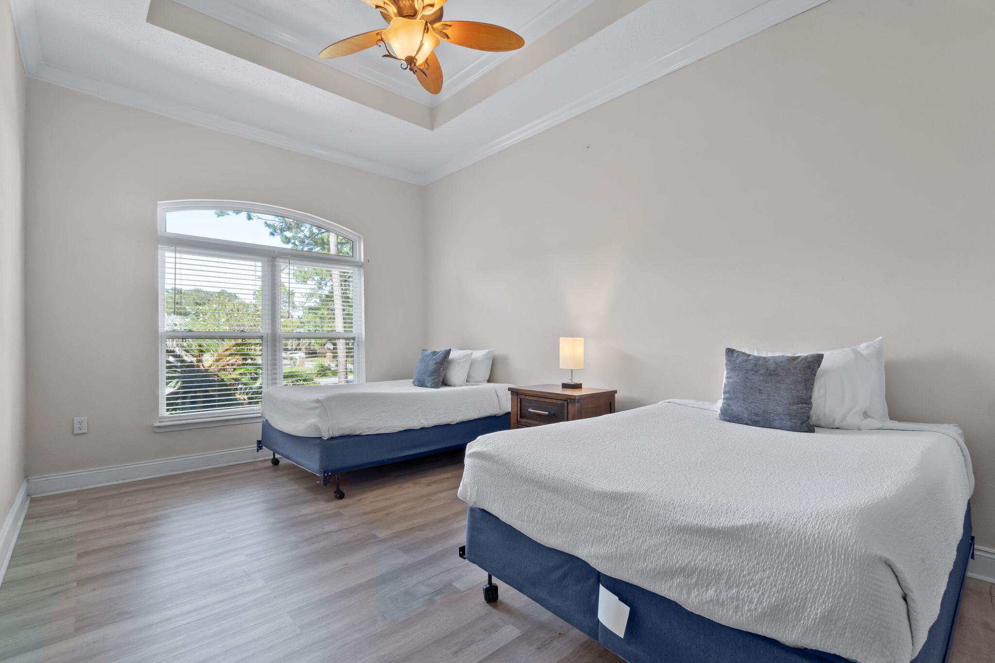 HOLLEY BY THE SEA - Residential