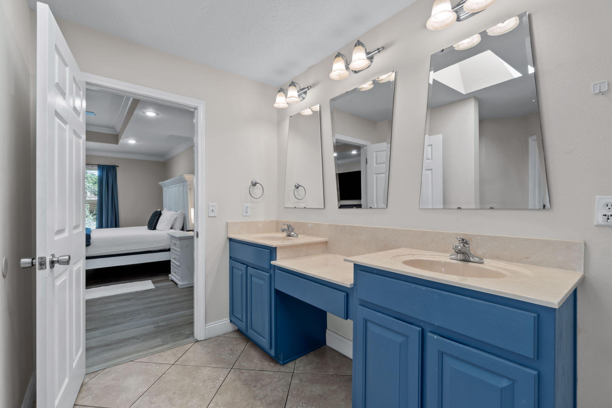 HOLLEY BY THE SEA - Residential