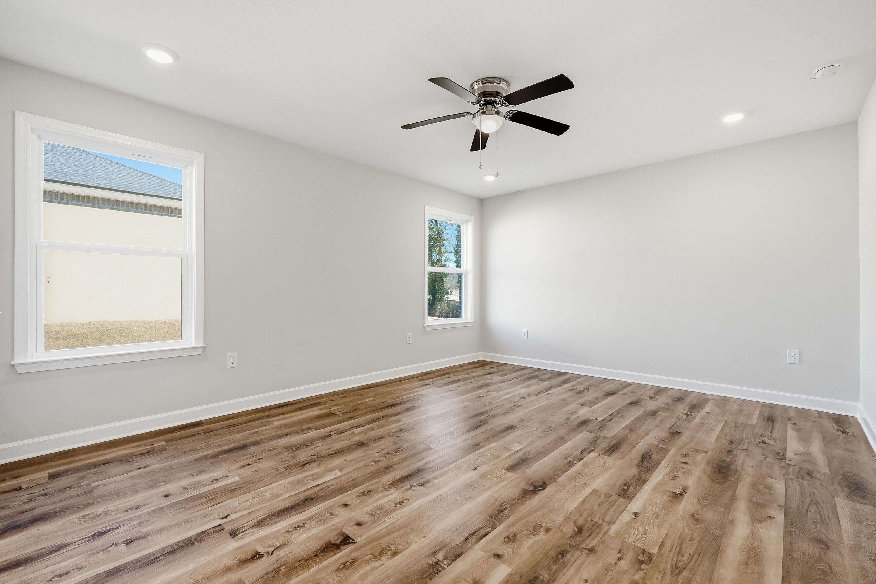 SOUTHERN DAY CHATEAU - Residential