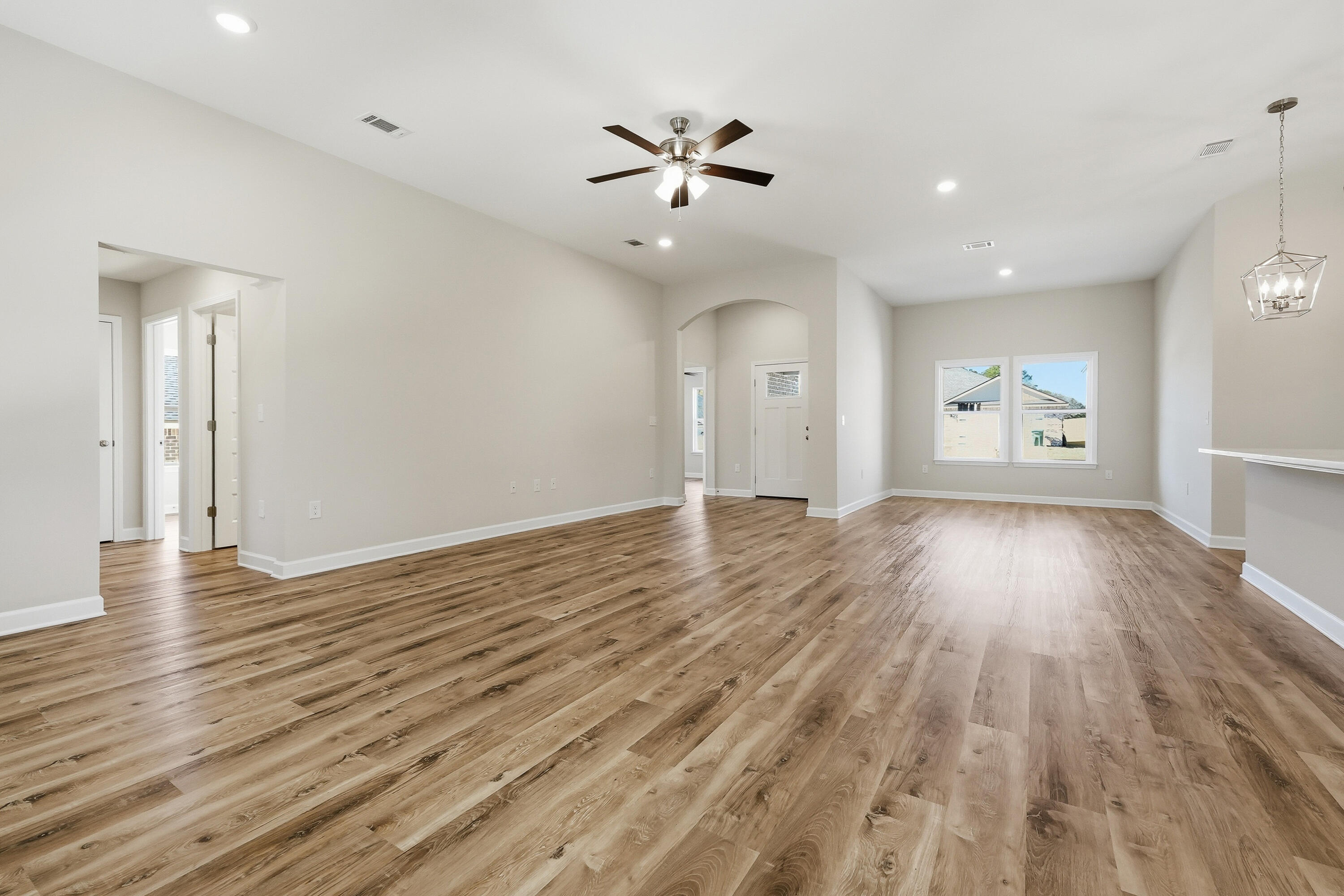 SOUTHERN DAY CHATEAU - Residential