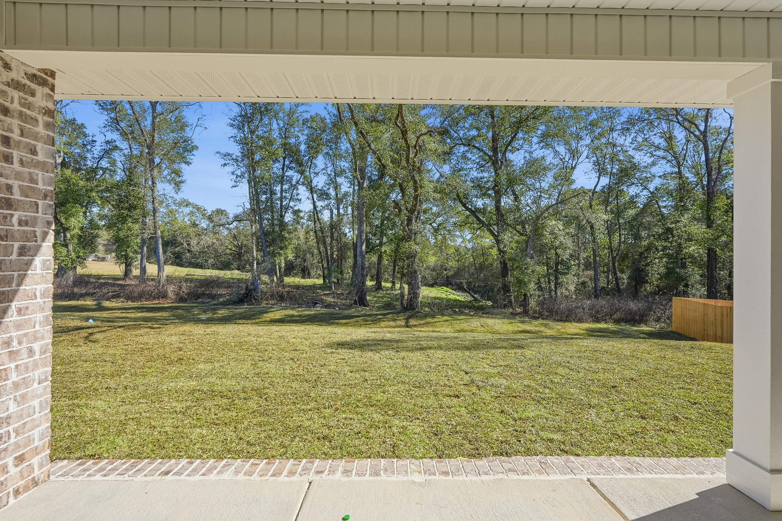 SOUTHERN DAY CHATEAU - Residential