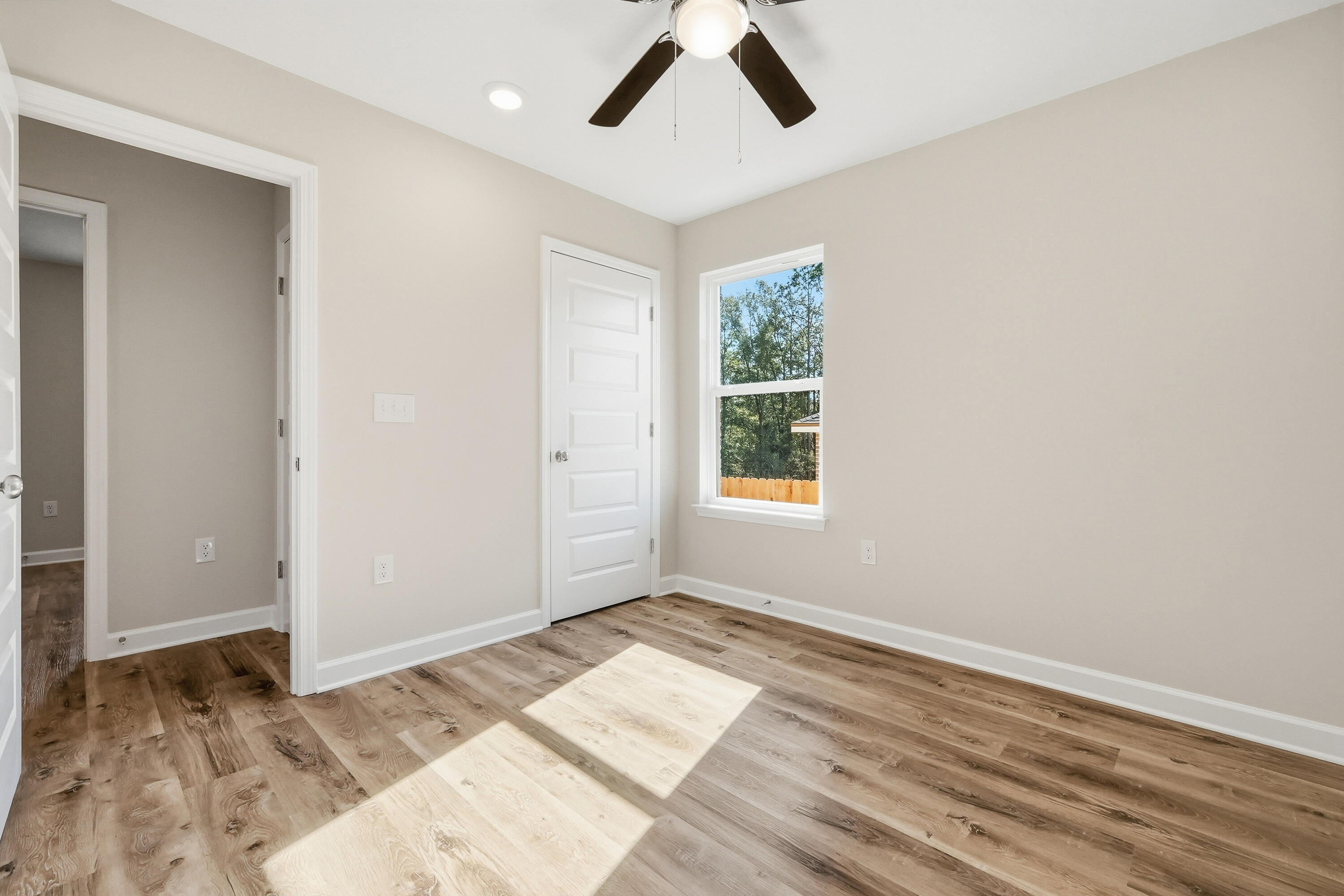 SOUTHERN DAY CHATEAU - Residential