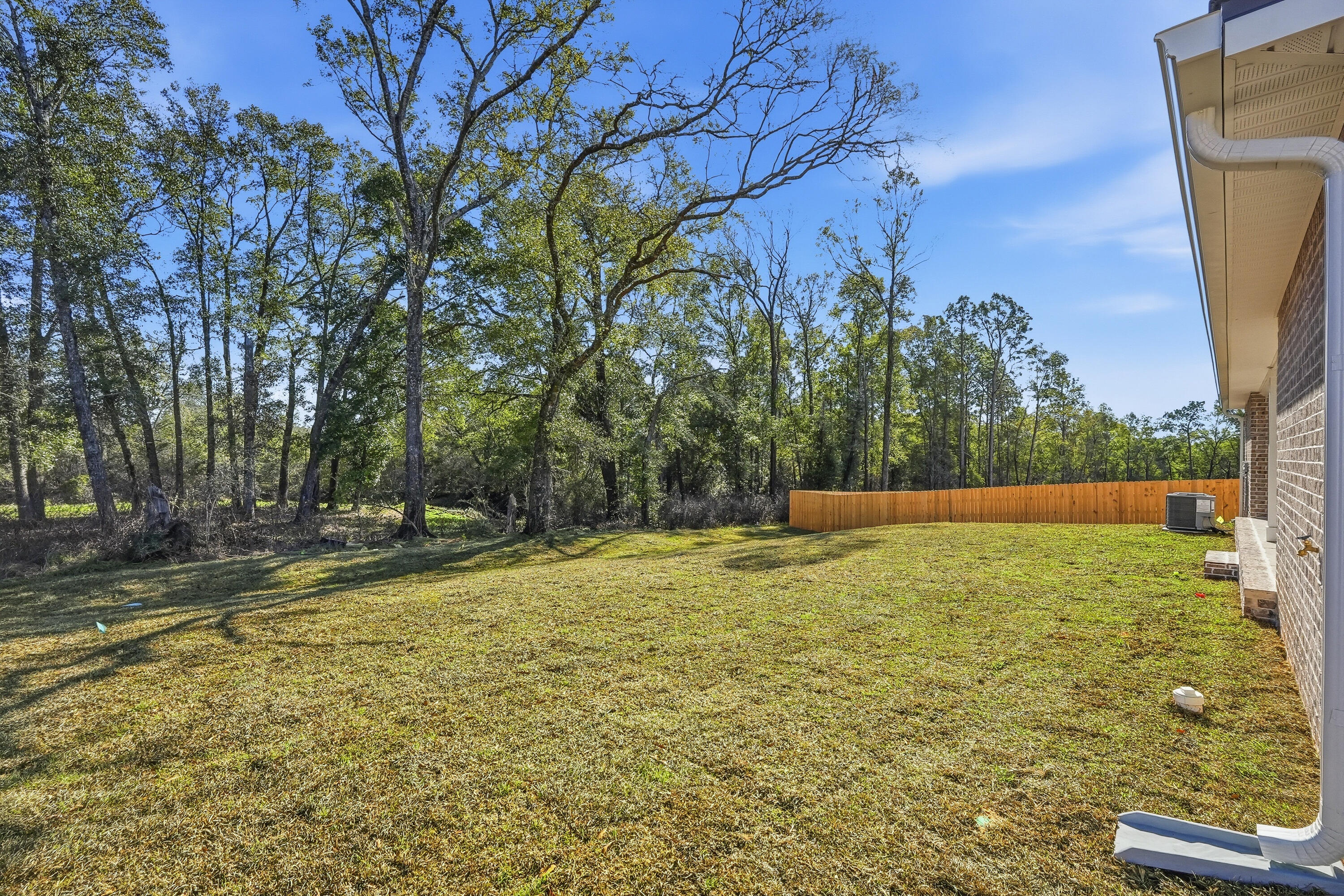 SOUTHERN DAY CHATEAU - Residential