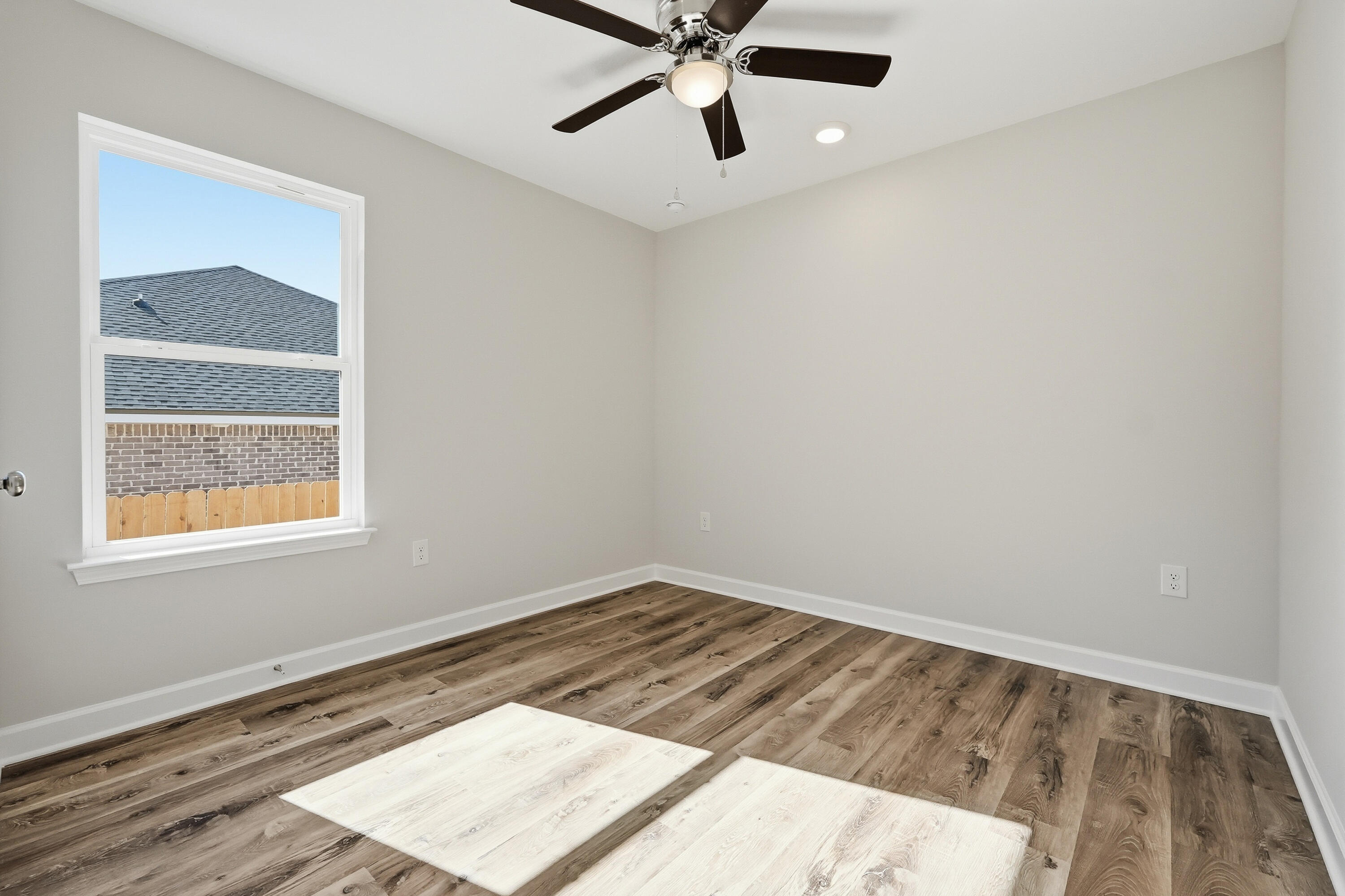 SOUTHERN DAY CHATEAU - Residential