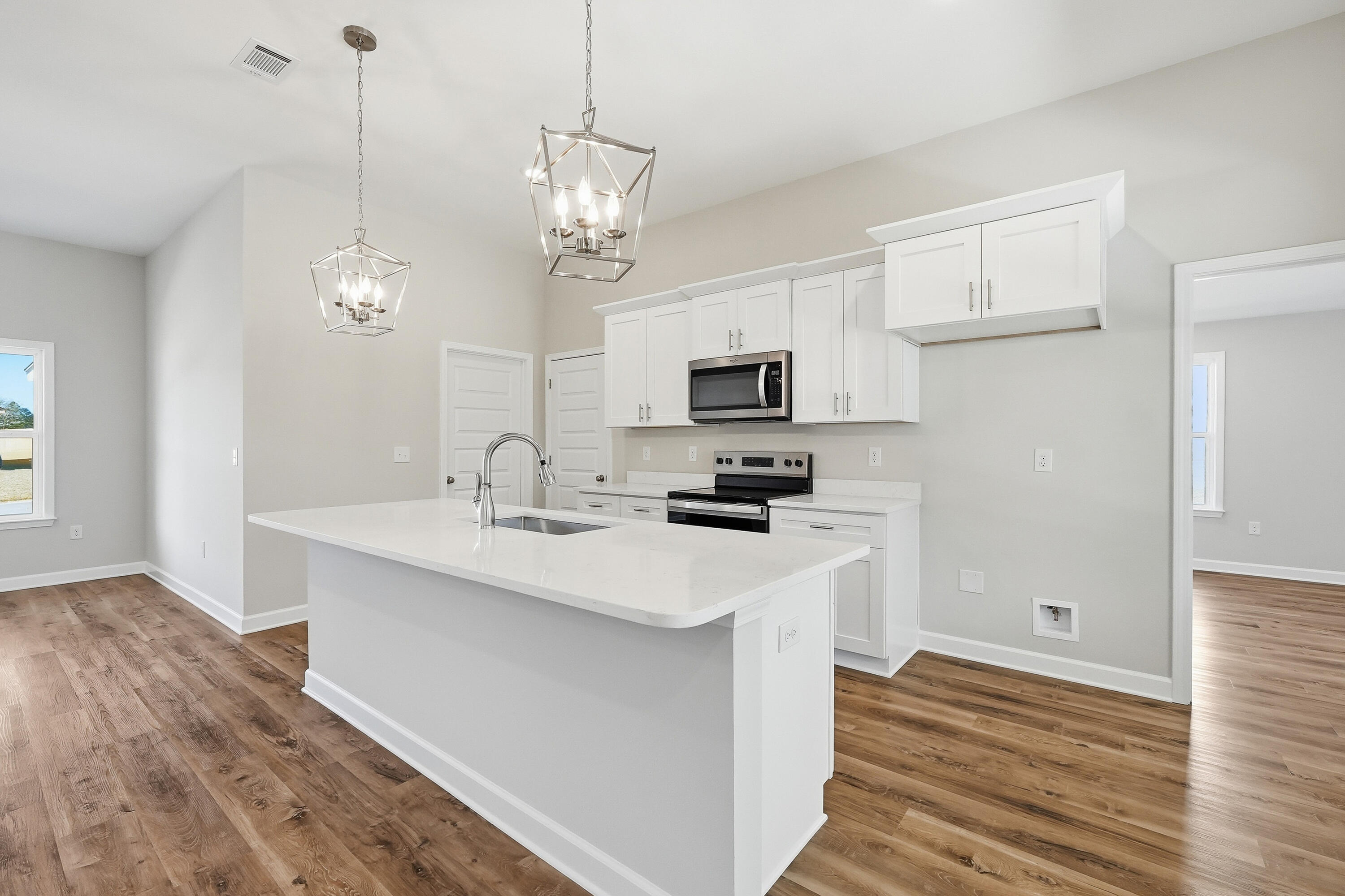 SOUTHERN DAY CHATEAU - Residential