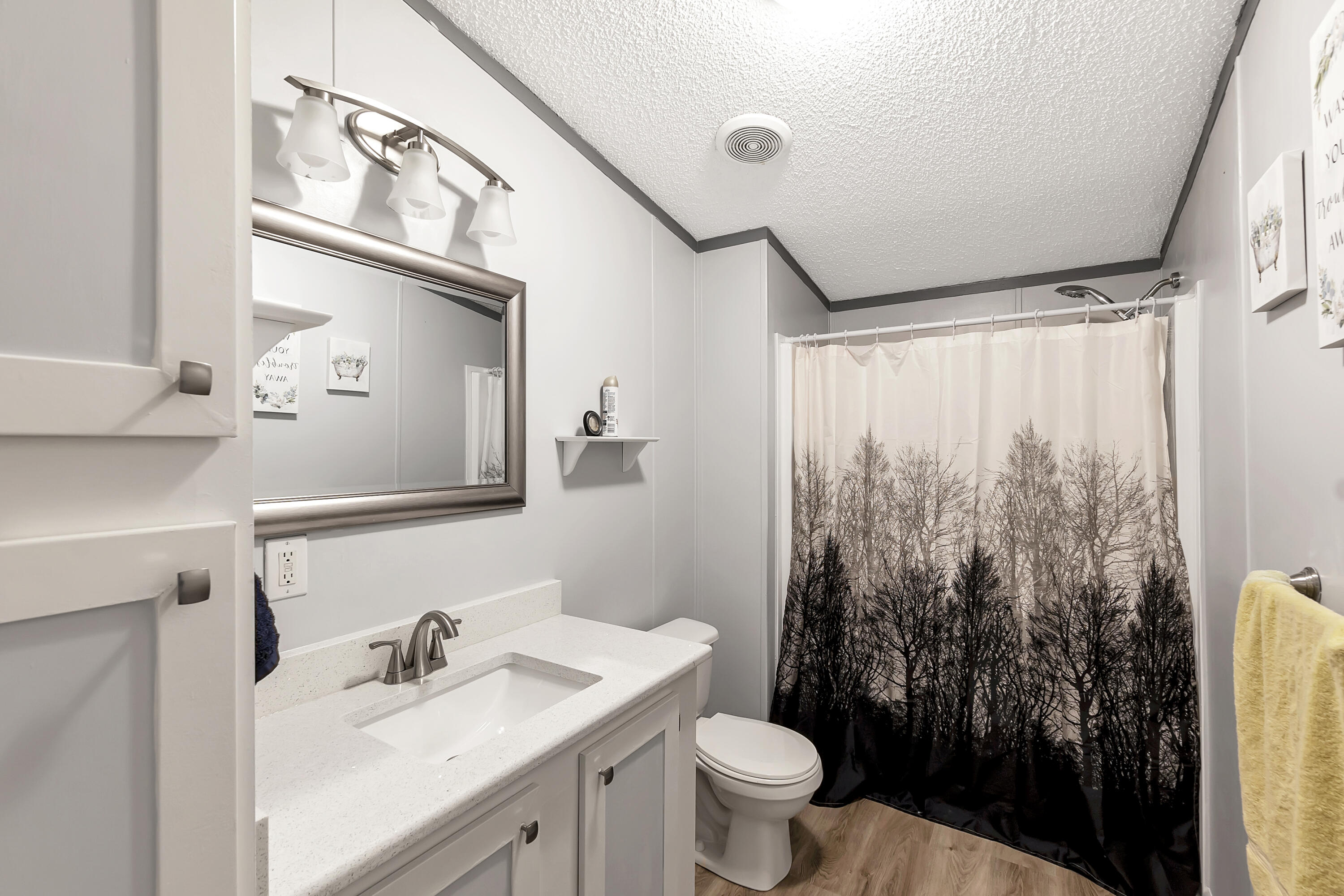 CRESCENT SHORES - Residential