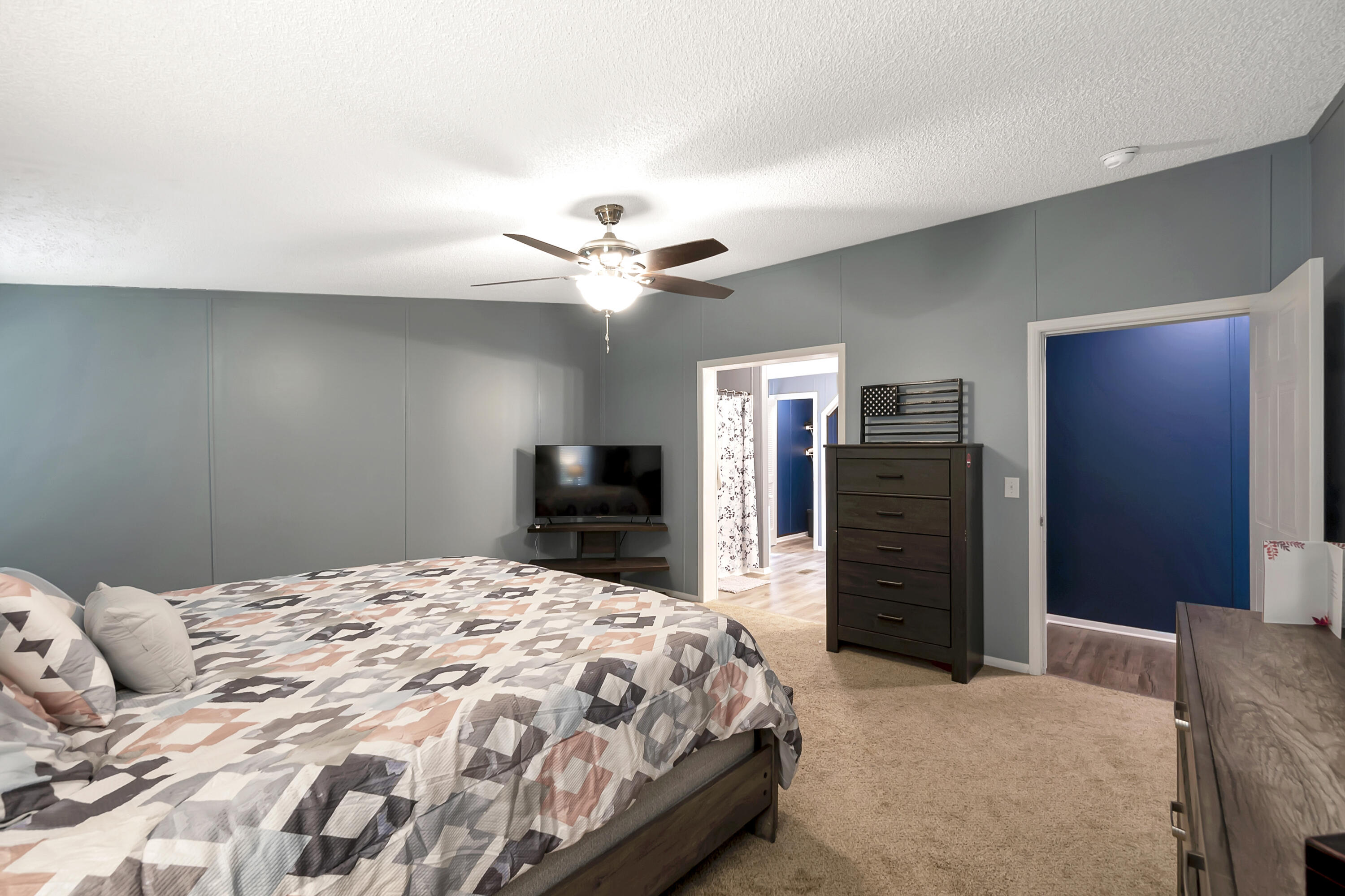 CRESCENT SHORES - Residential