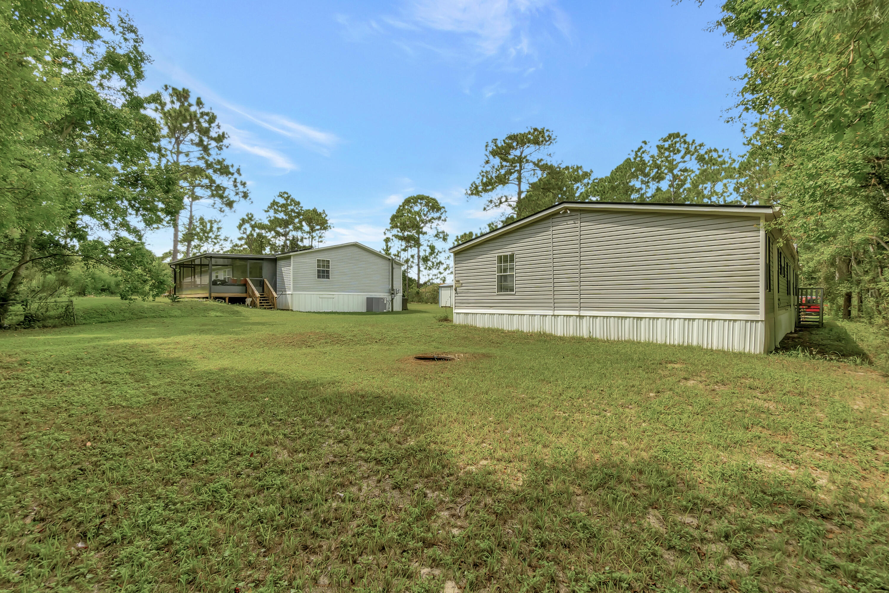 CRESCENT SHORES - Residential