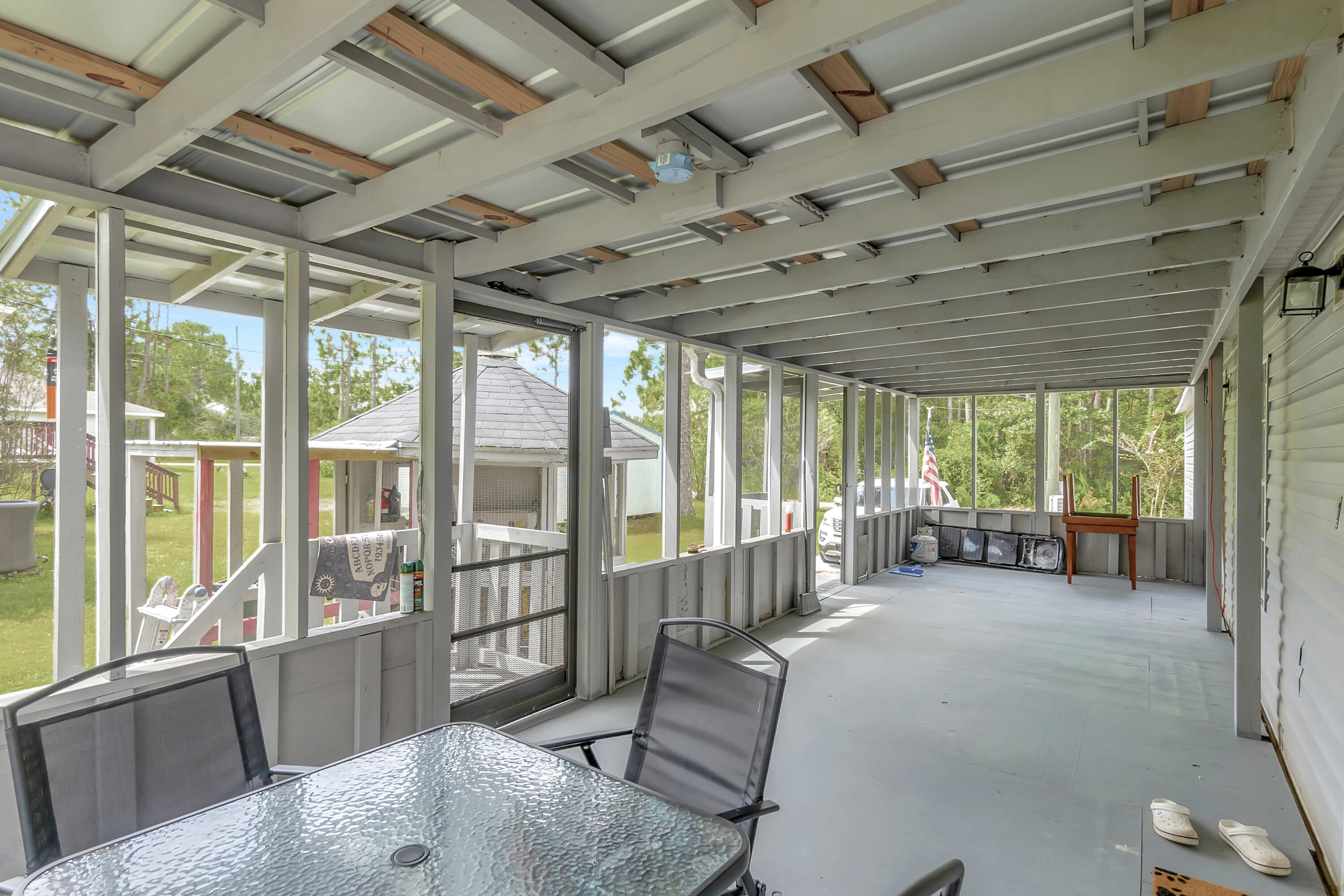 CRESCENT SHORES - Residential