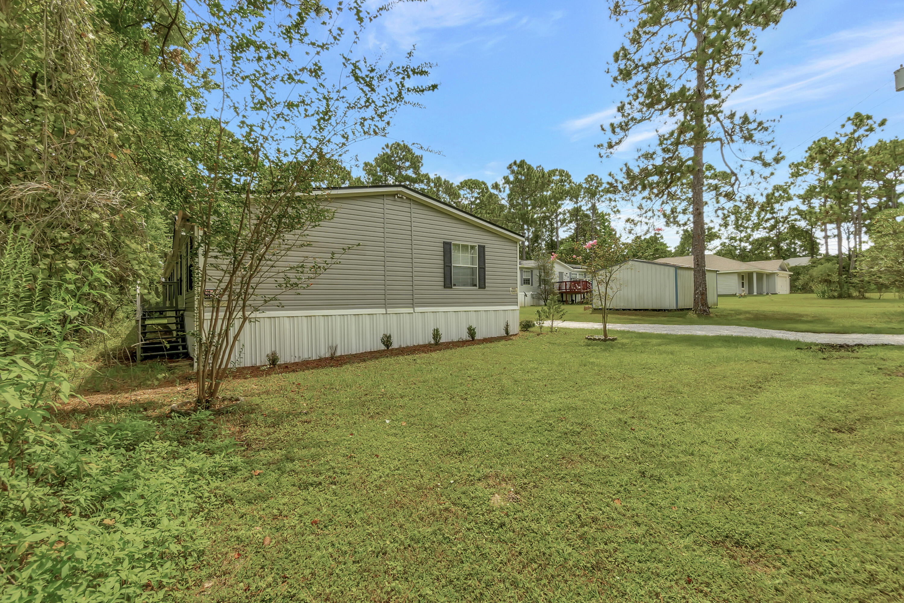 CRESCENT SHORES - Residential