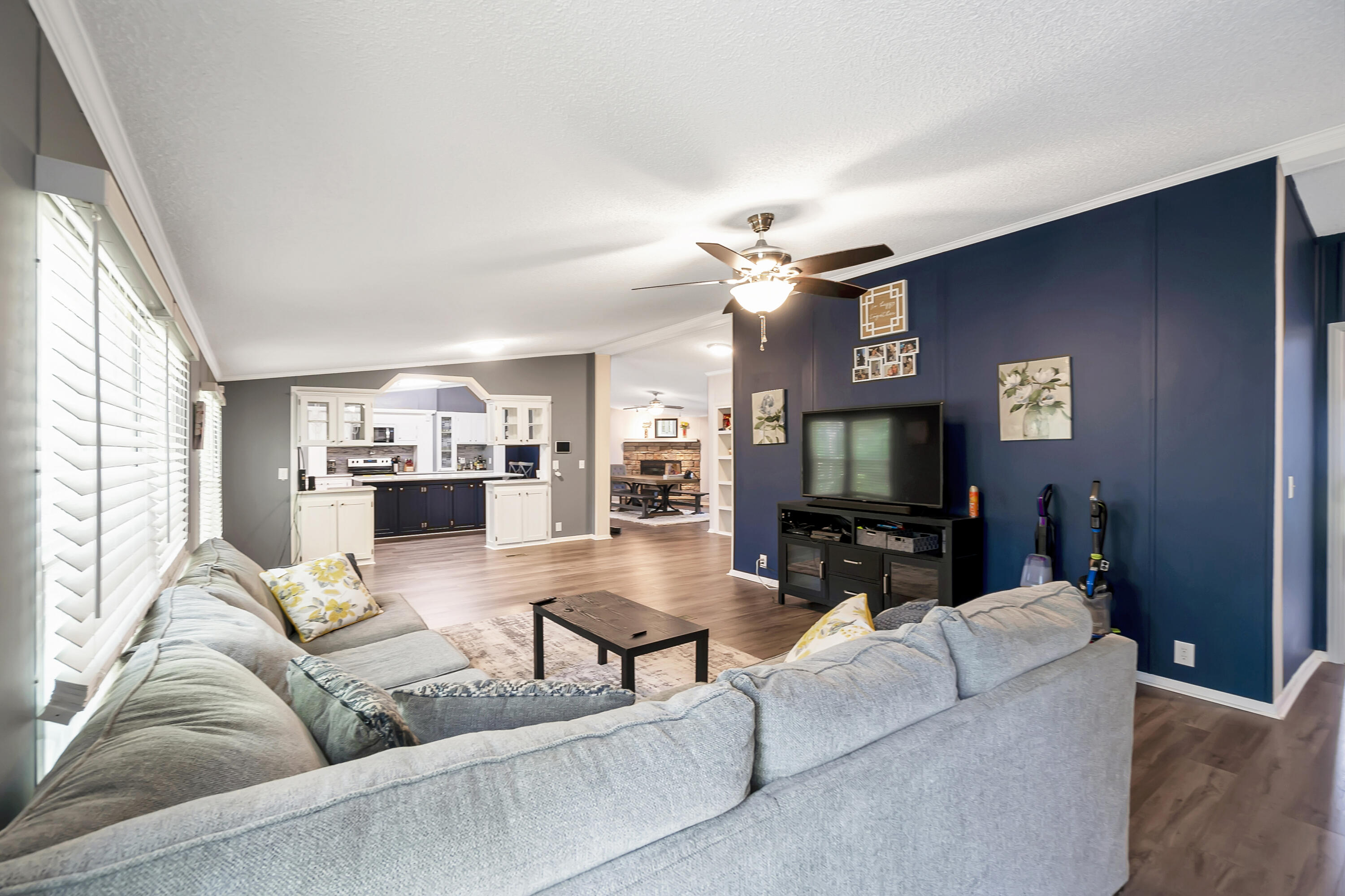 CRESCENT SHORES - Residential