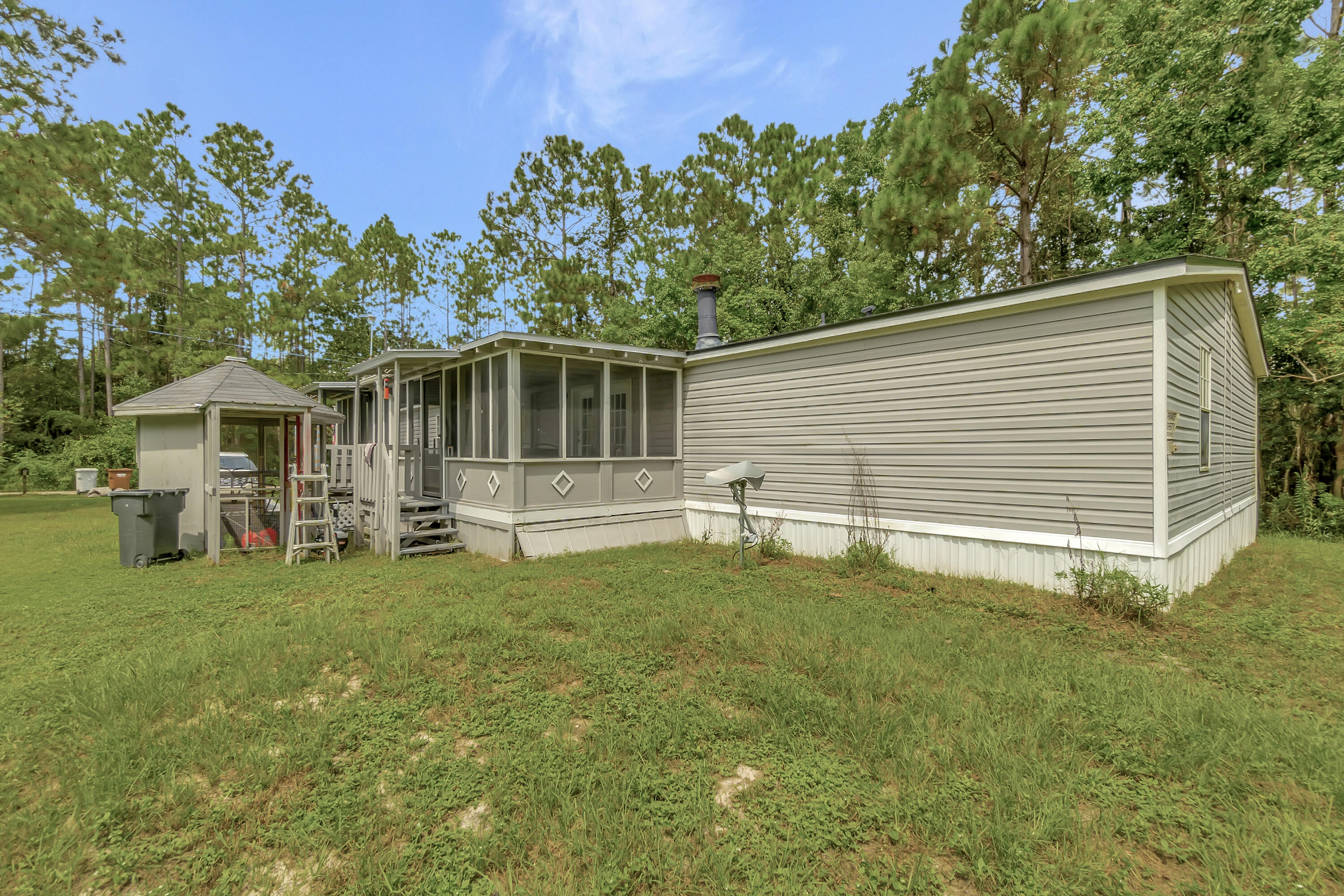 CRESCENT SHORES - Residential