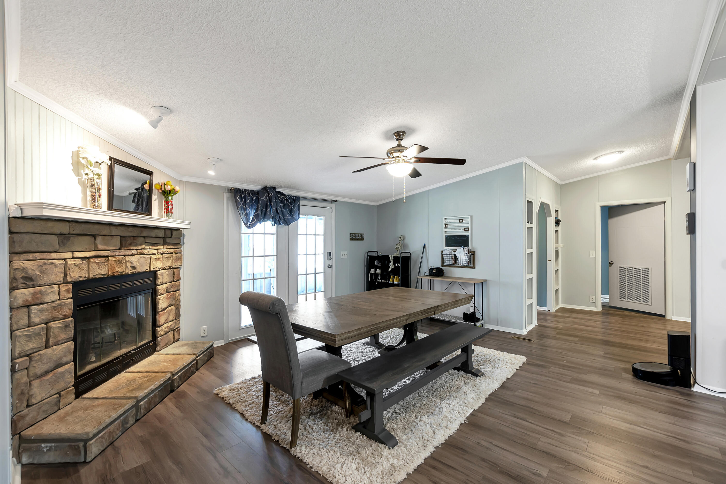 CRESCENT SHORES - Residential