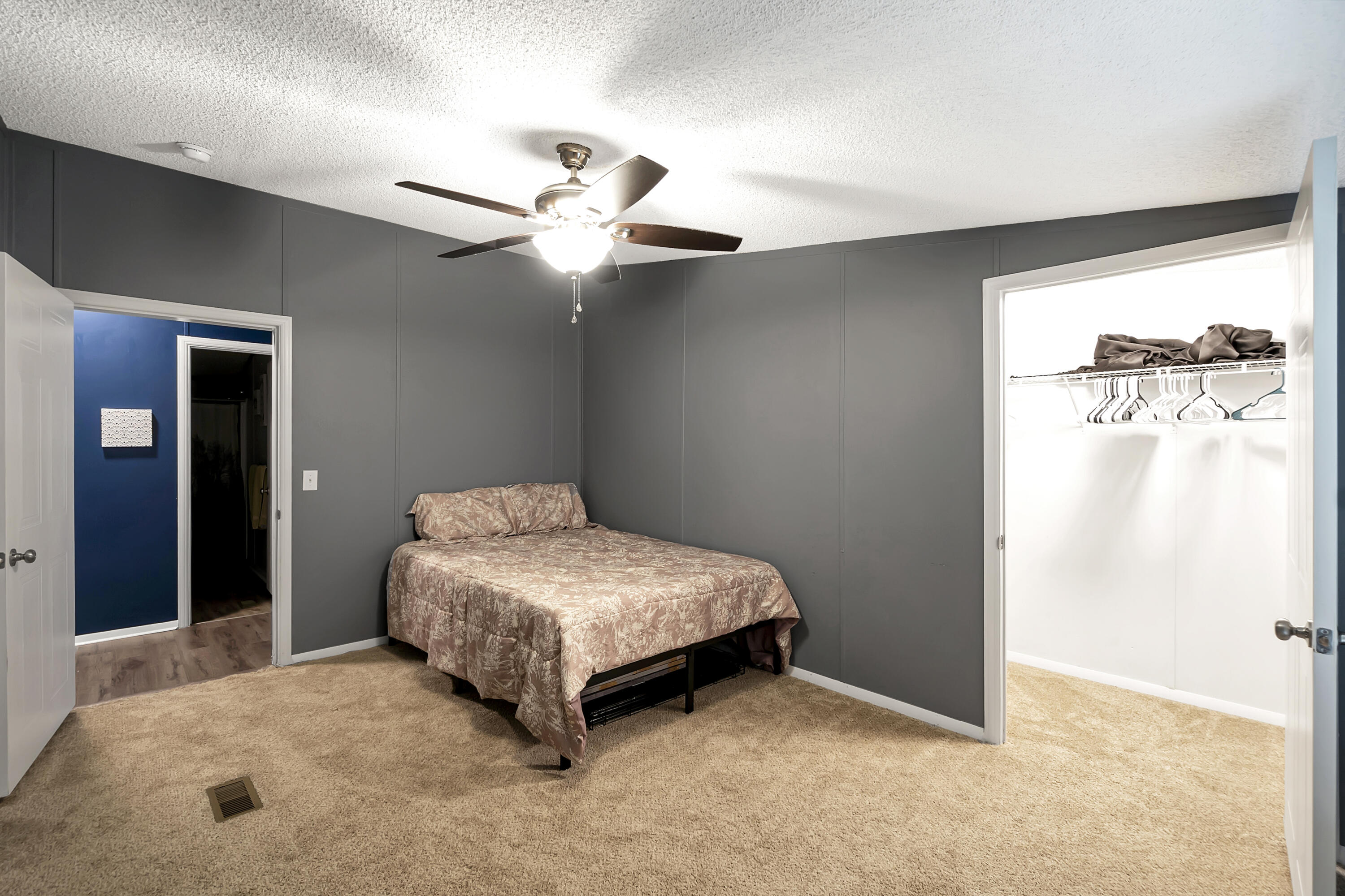 CRESCENT SHORES - Residential