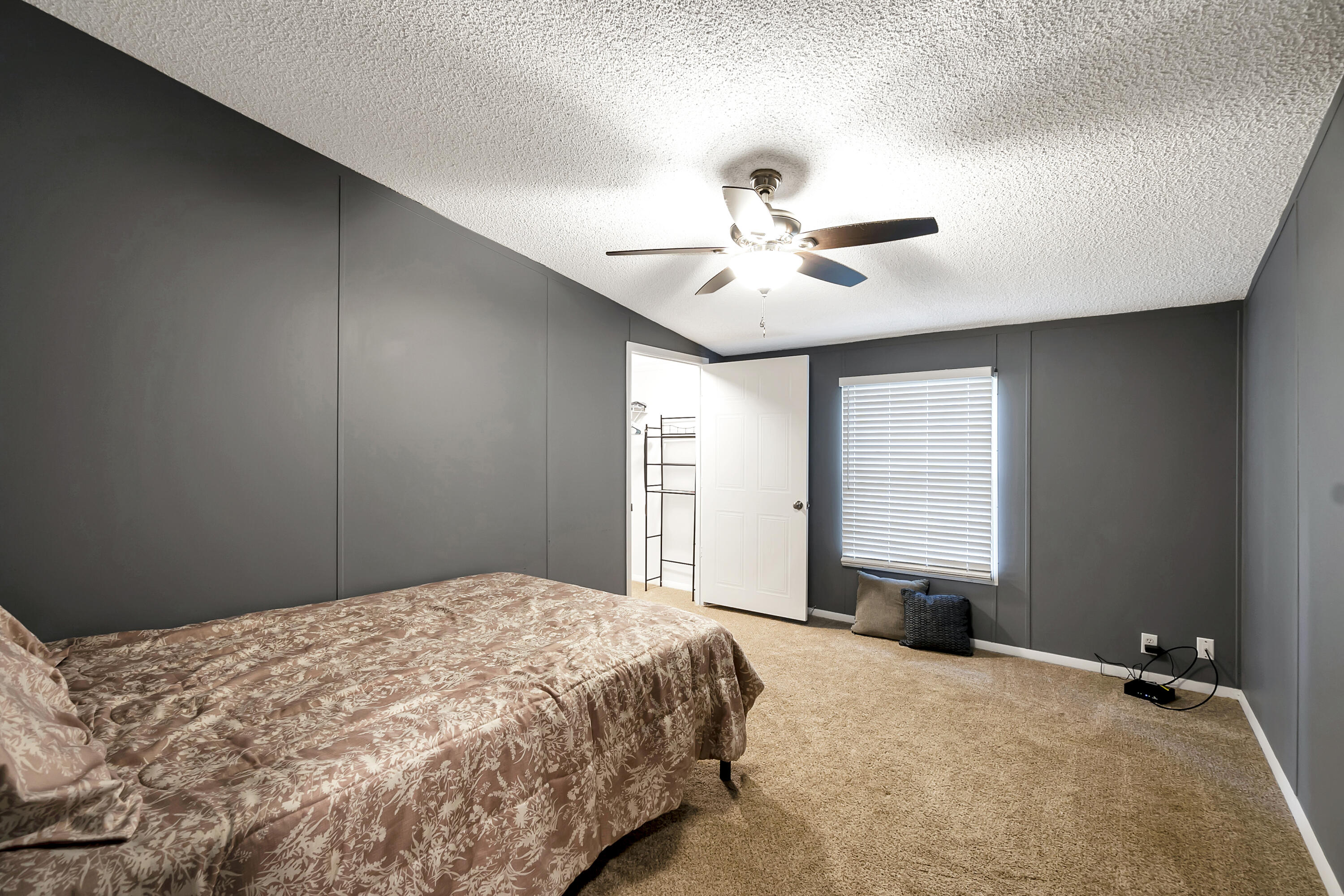 CRESCENT SHORES - Residential