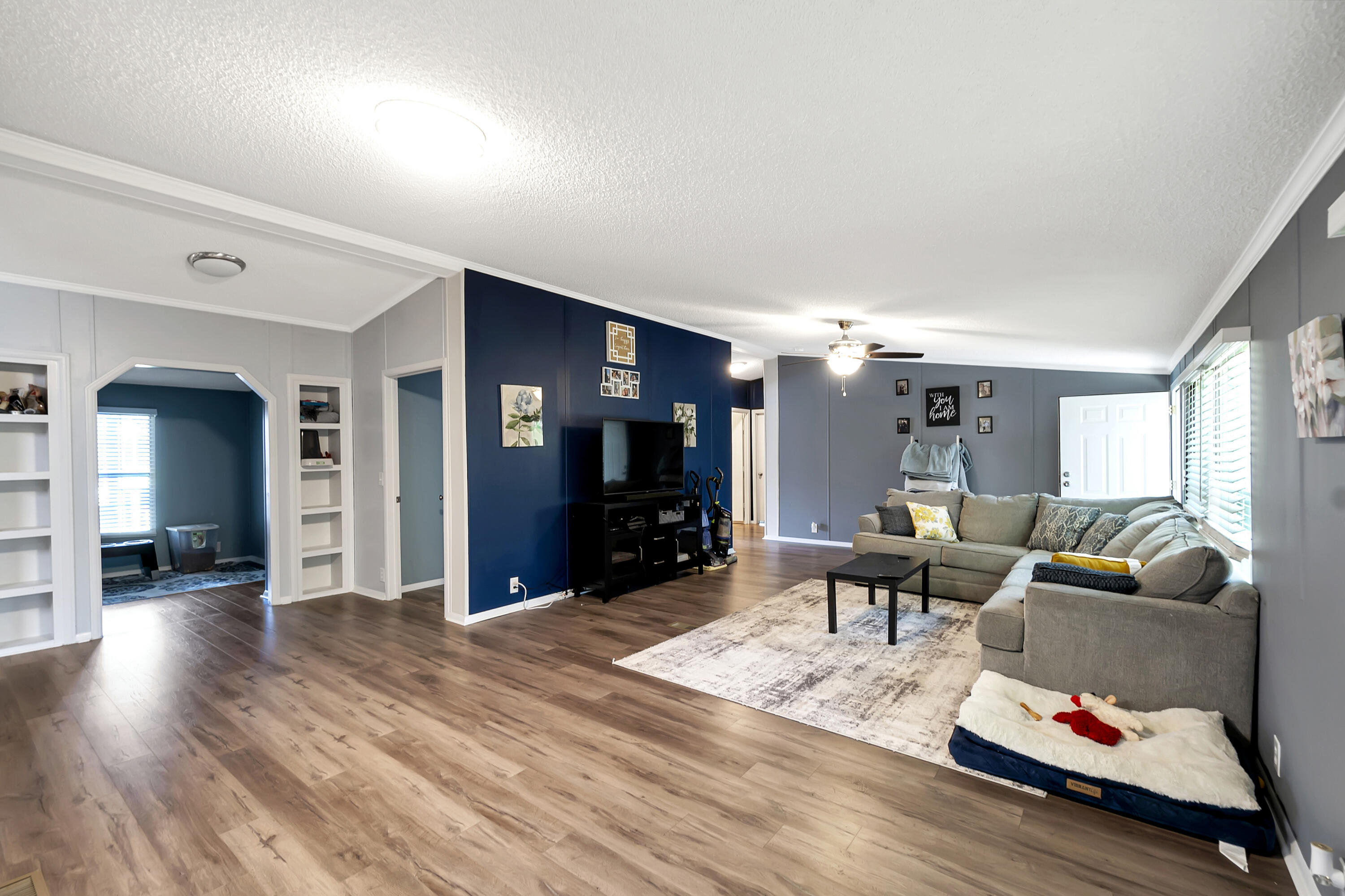 CRESCENT SHORES - Residential