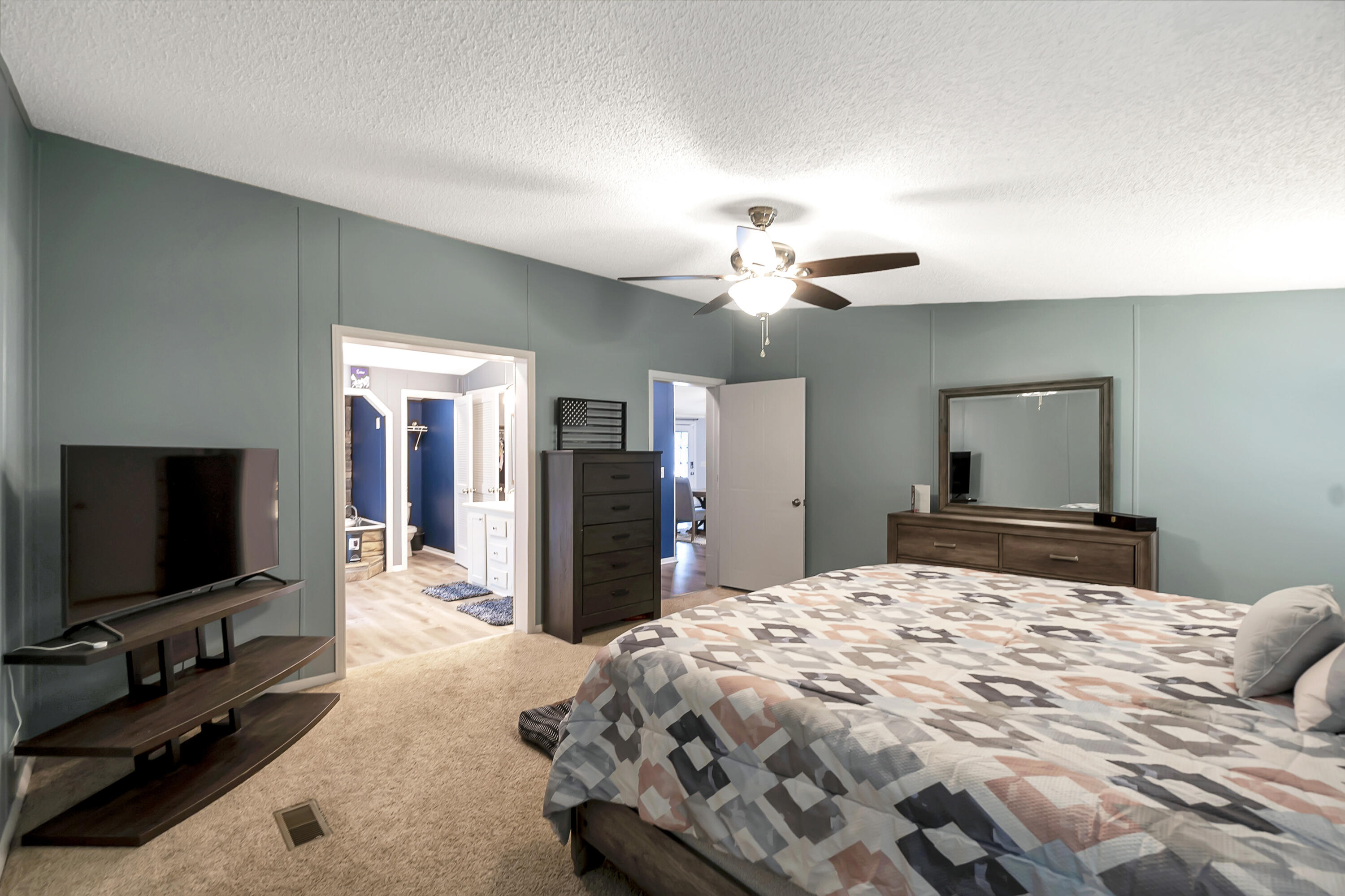 CRESCENT SHORES - Residential