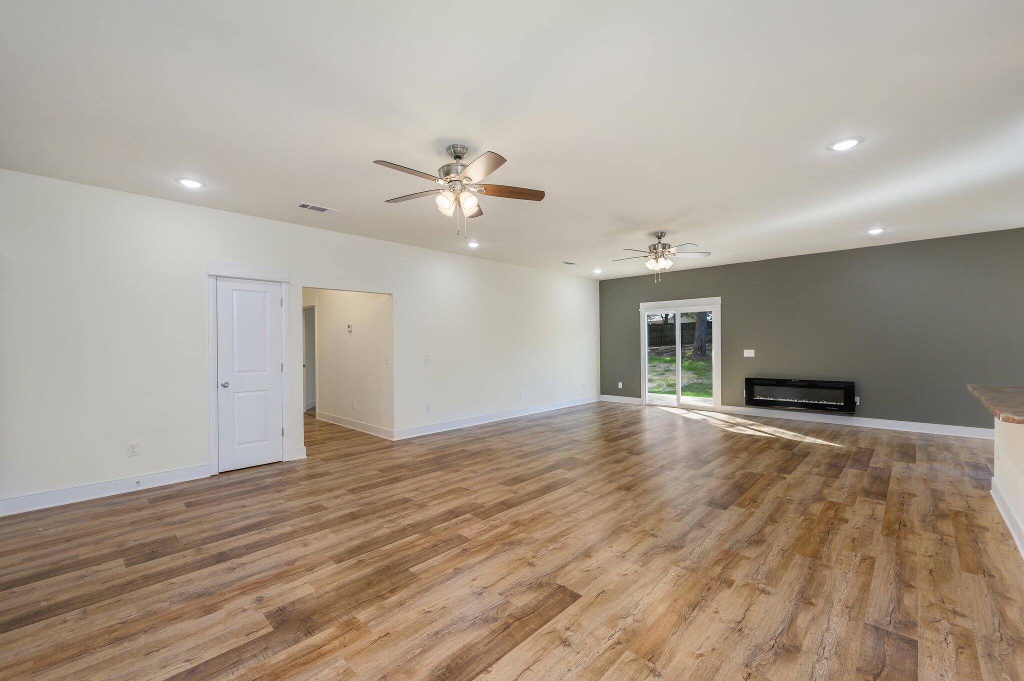 TEN LAKES ESTATES - Residential