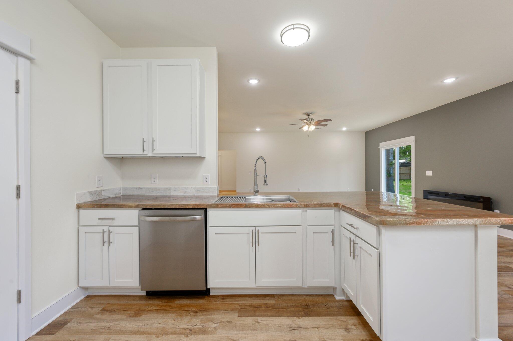 TEN LAKES ESTATES - Residential