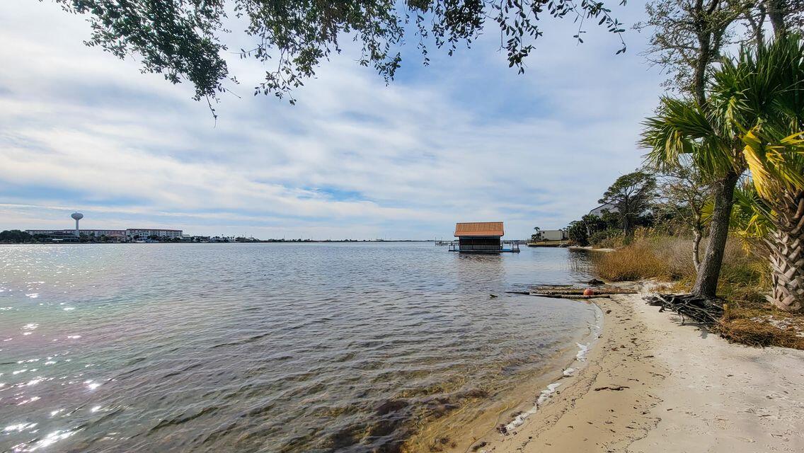 PIRATES BAY PH 1 - Residential