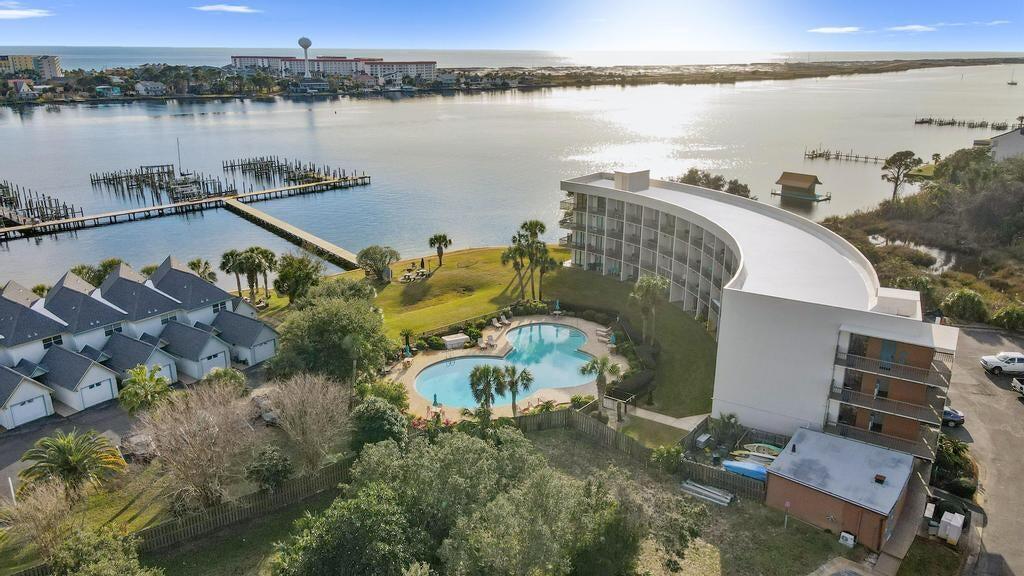 PIRATES BAY PH 1 - Residential