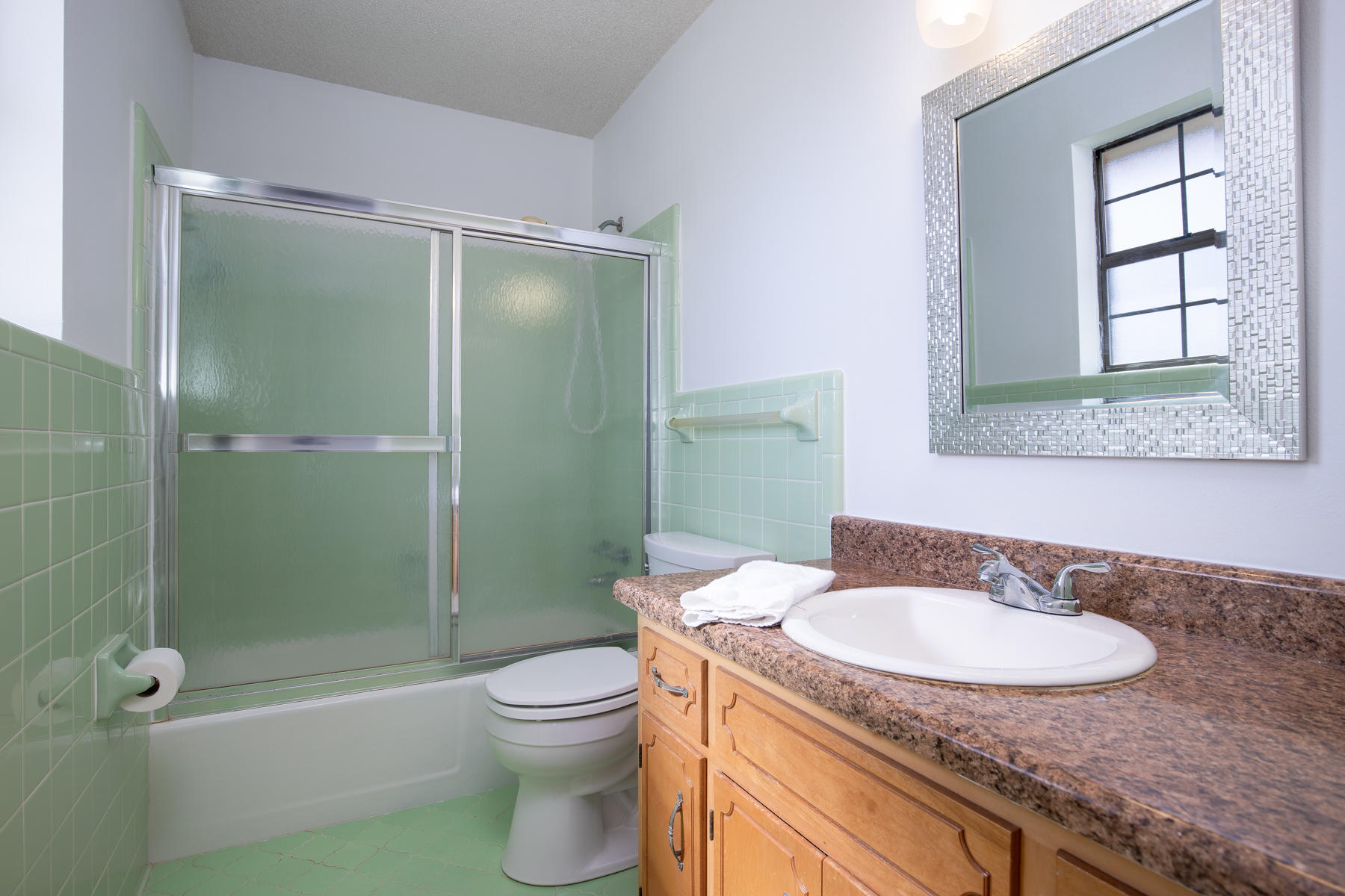 CRESCENT SHORES - Residential