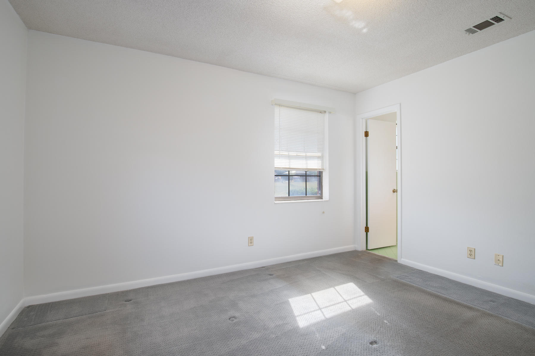 CRESCENT SHORES - Residential