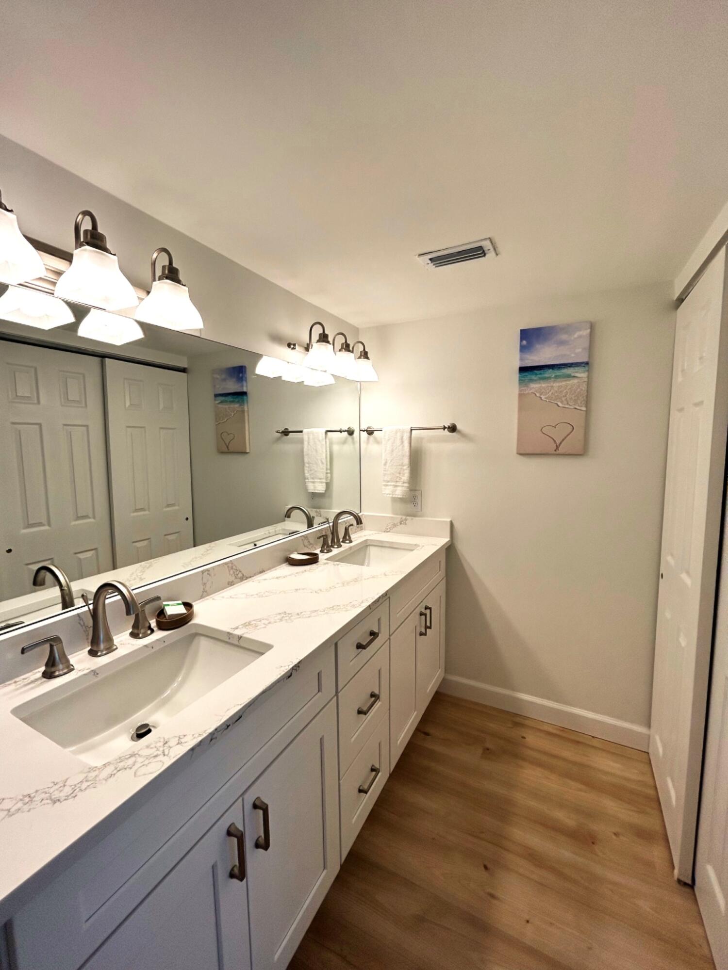 EMERALD TOWERS - Residential