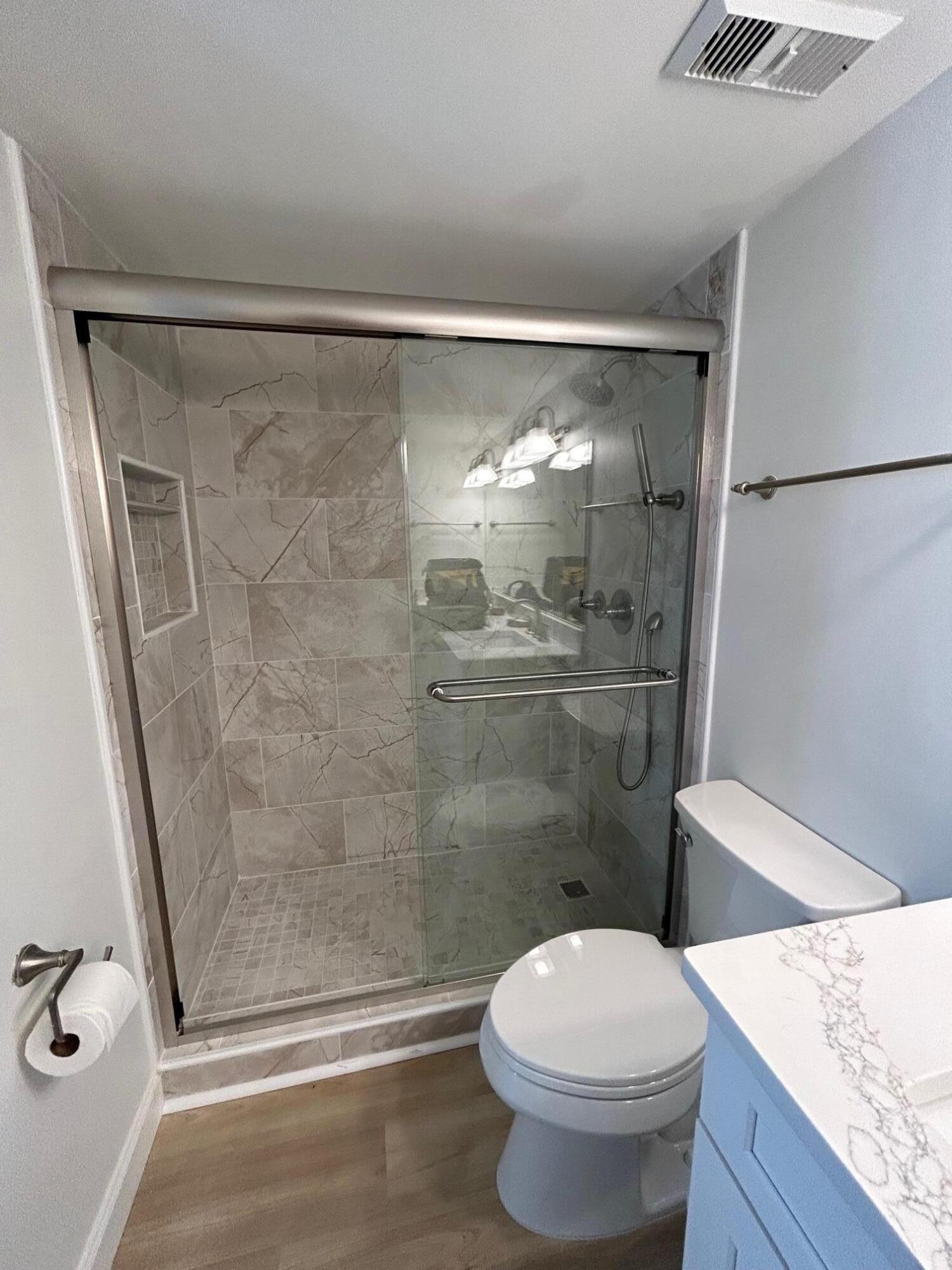 EMERALD TOWERS - Residential