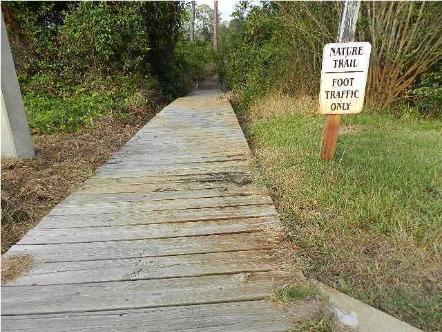 SOUND HAMMOCK - Land