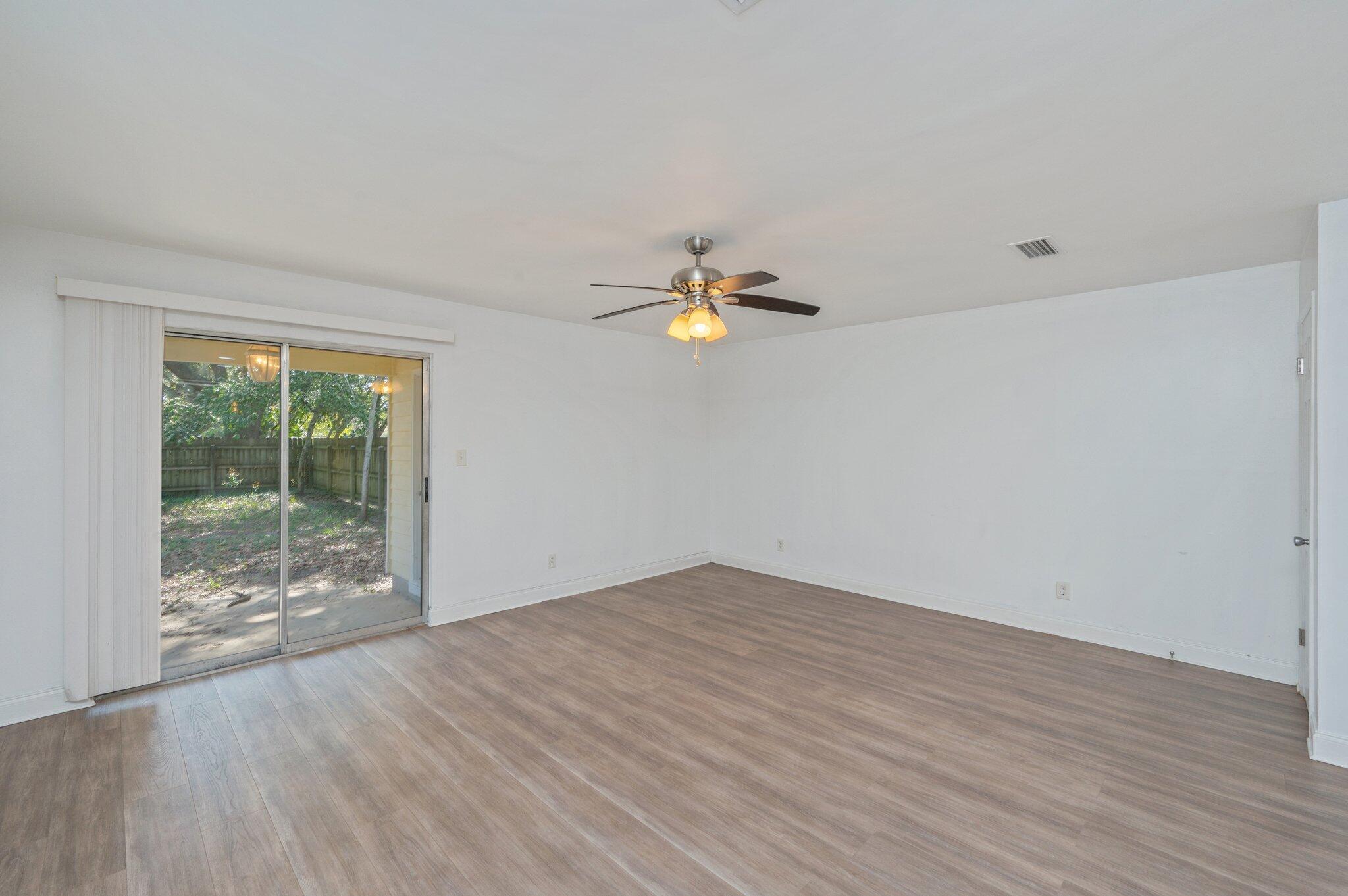 FT WALTON S0UTH-INTR - Residential Lease