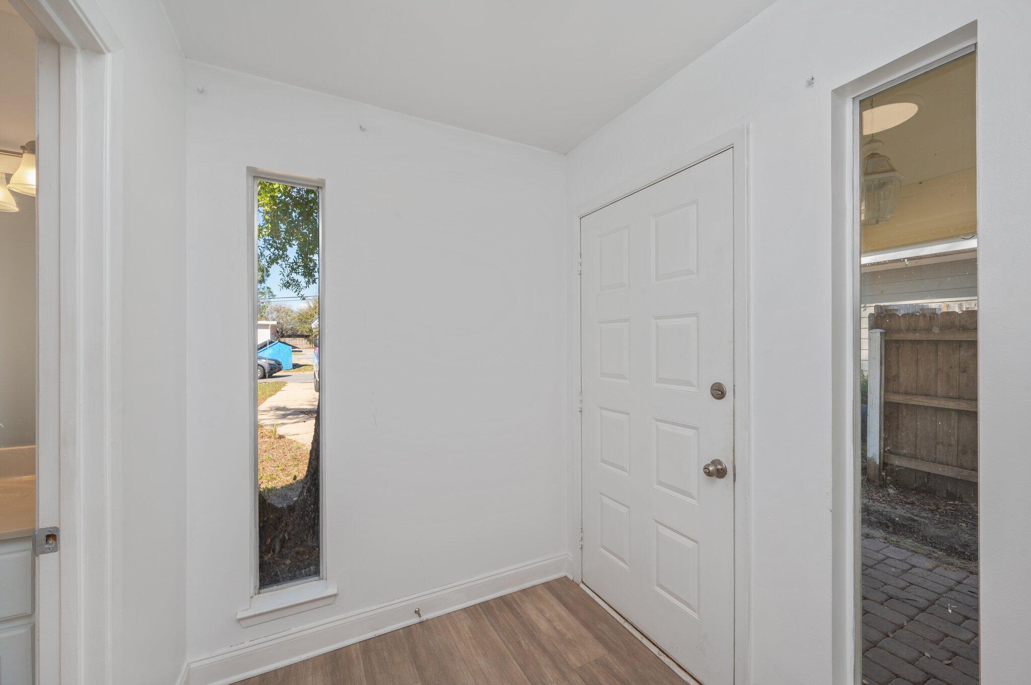 FT WALTON S0UTH-INTR - Residential Lease