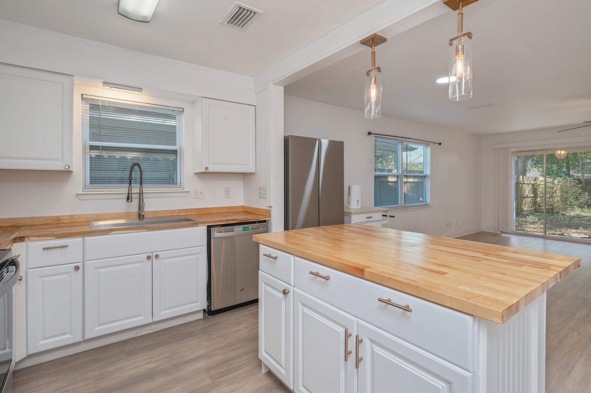 FT WALTON S0UTH-INTR - Residential Lease