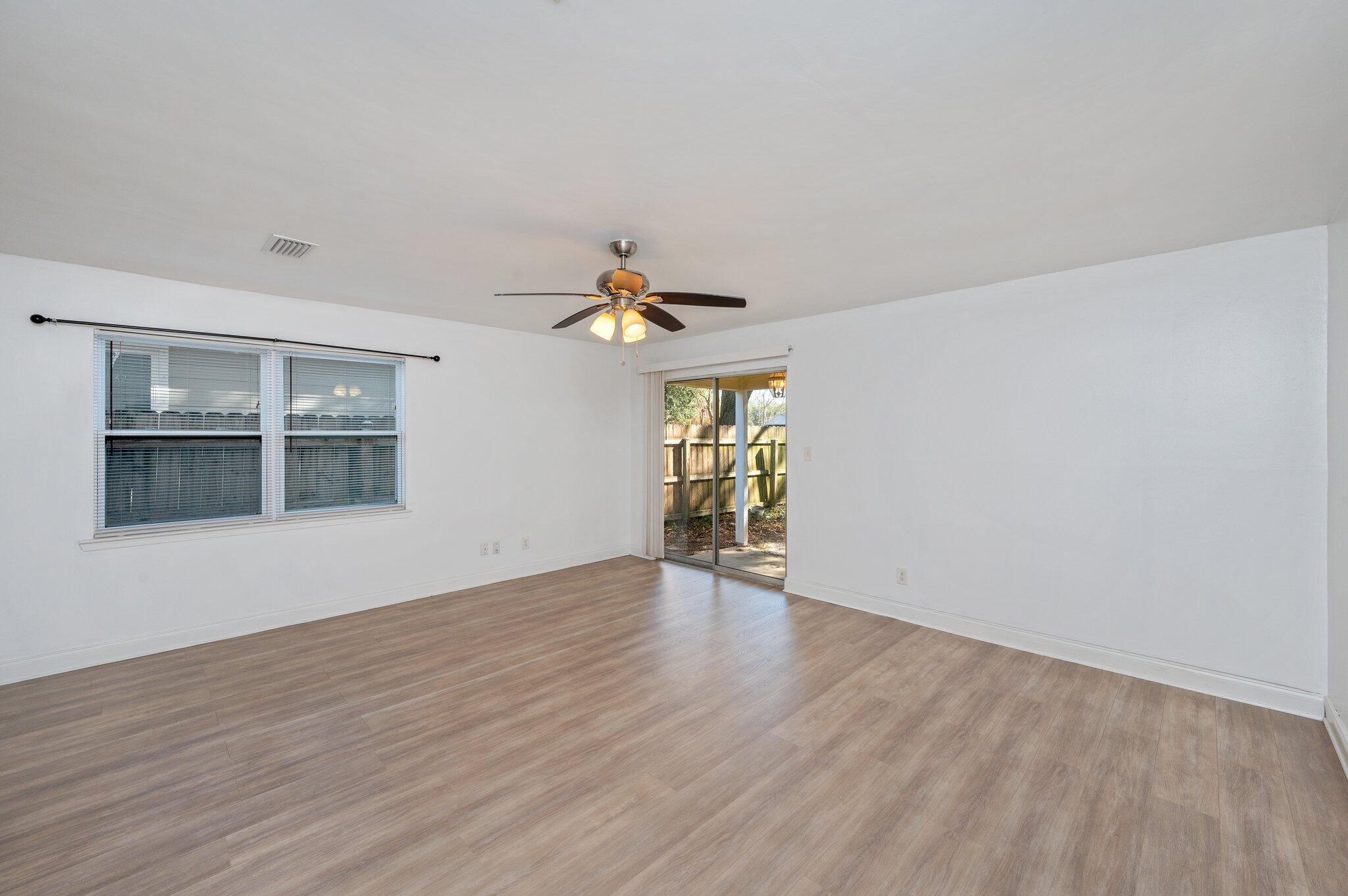 FT WALTON S0UTH-INTR - Residential Lease