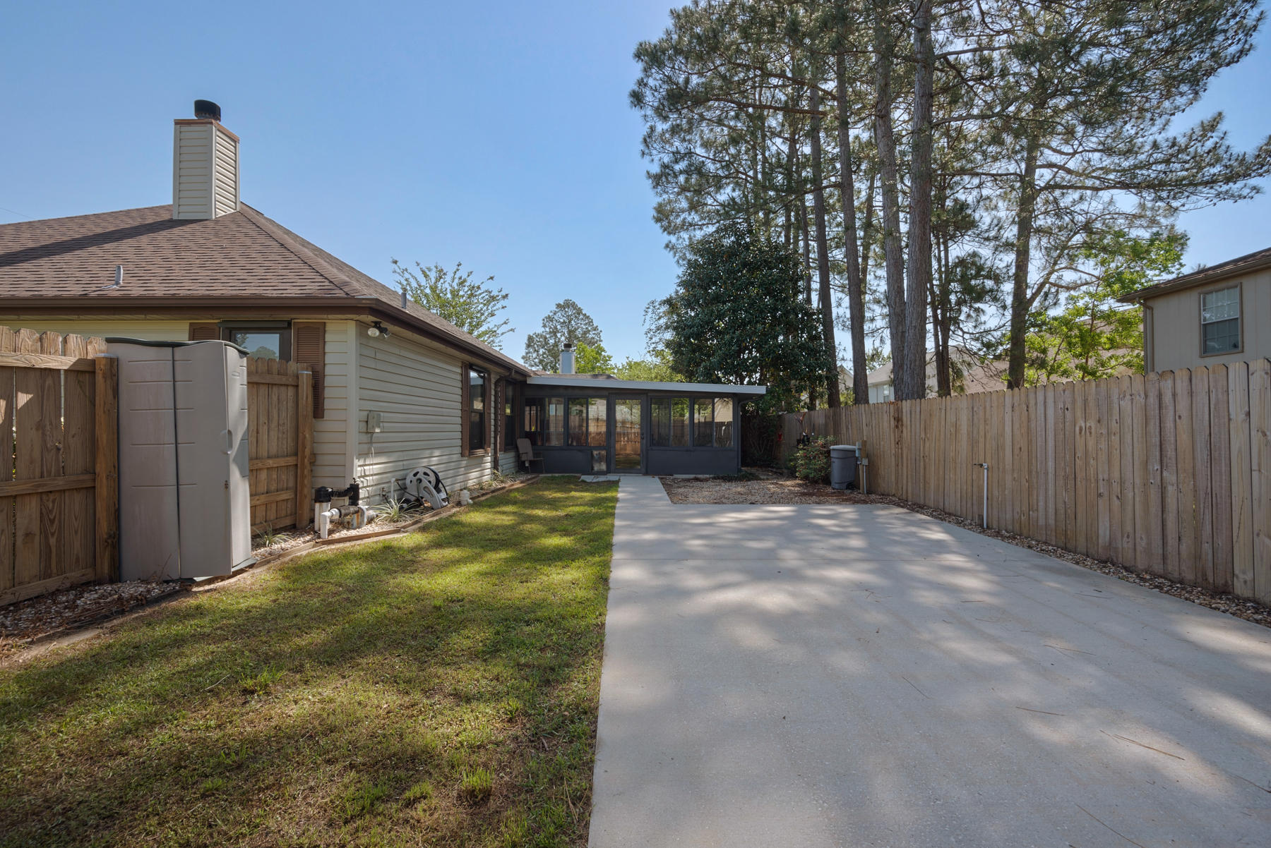 VILLAGE WEST - Residential