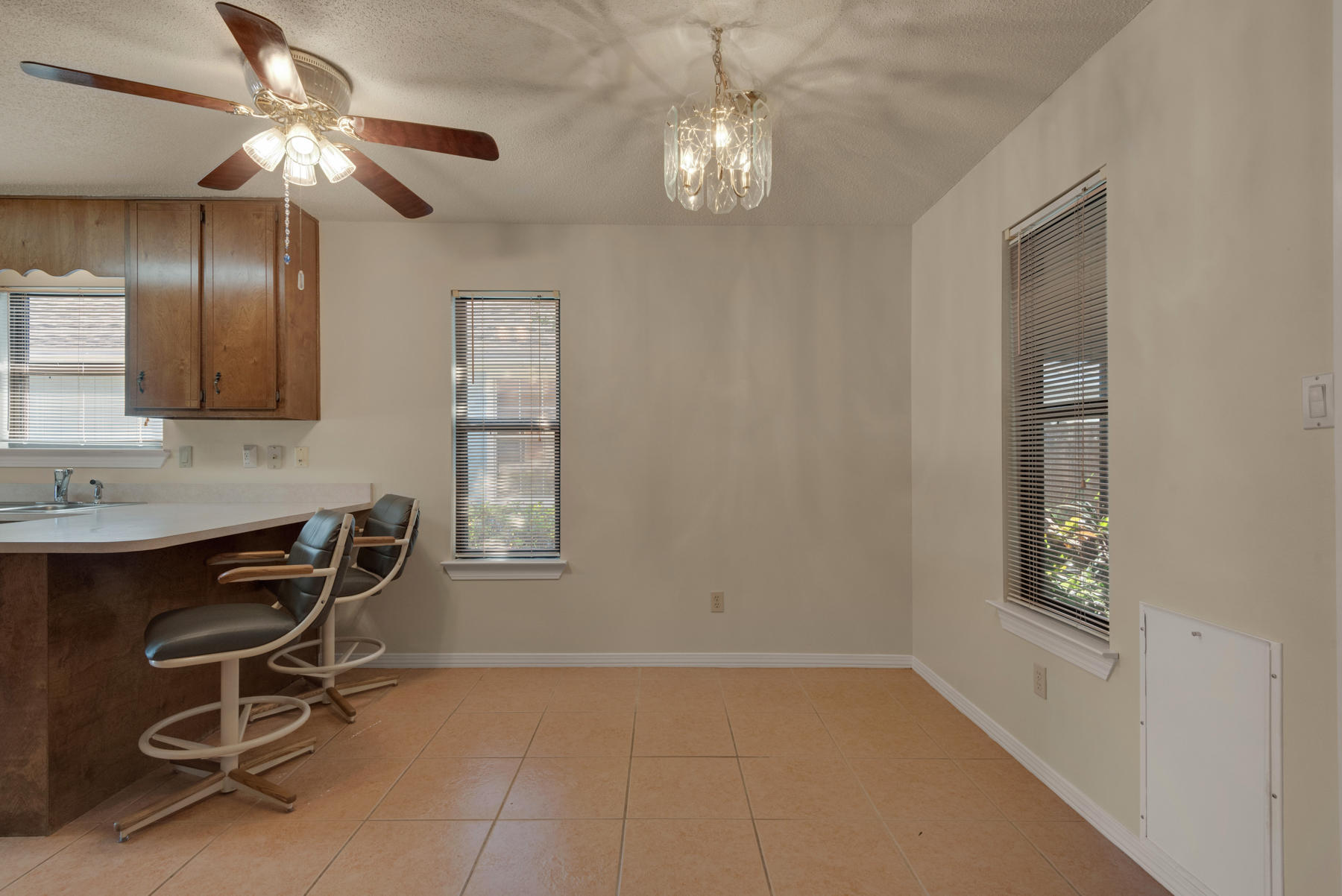 VILLAGE WEST - Residential