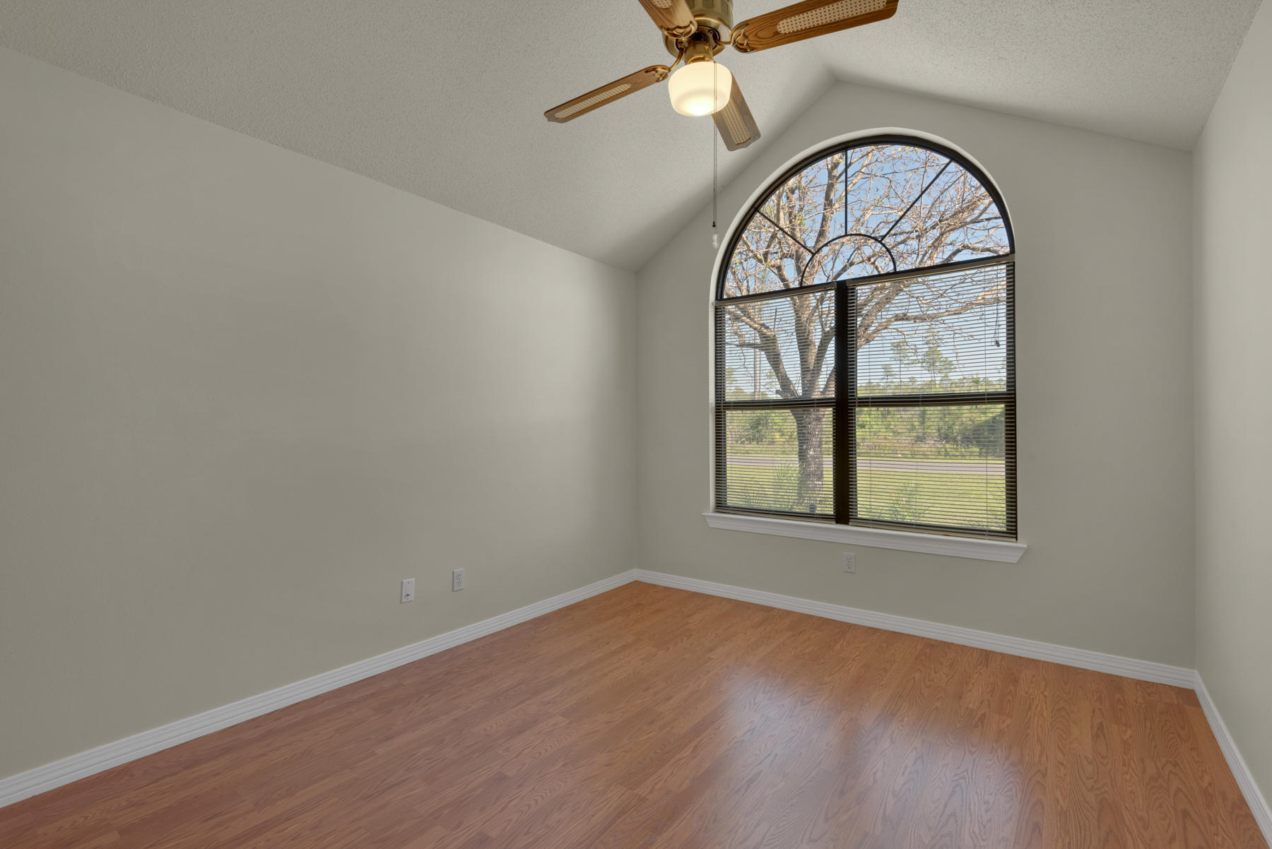 VILLAGE WEST - Residential