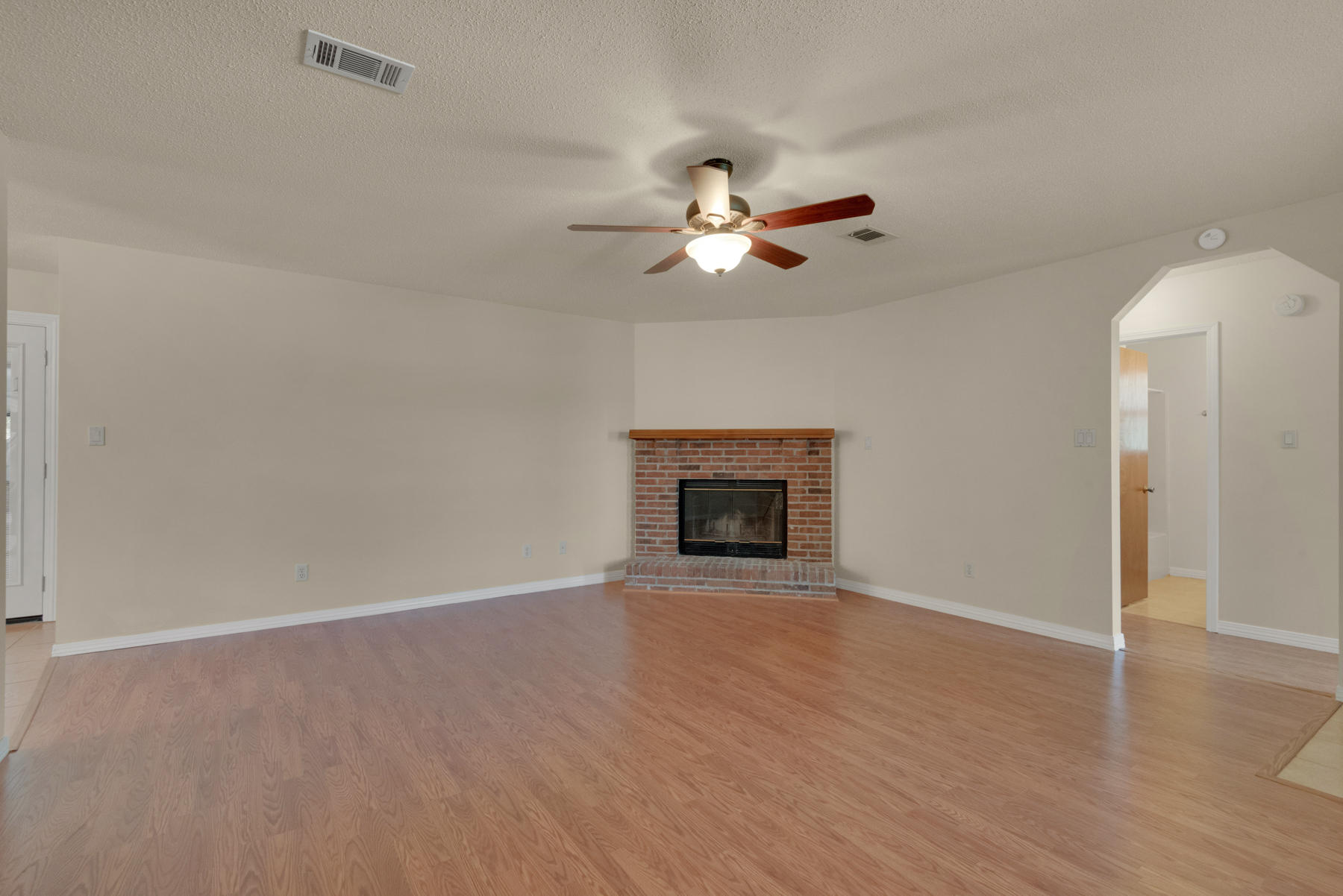 VILLAGE WEST - Residential