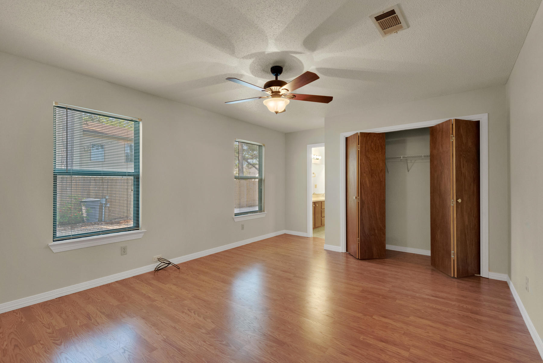 VILLAGE WEST - Residential