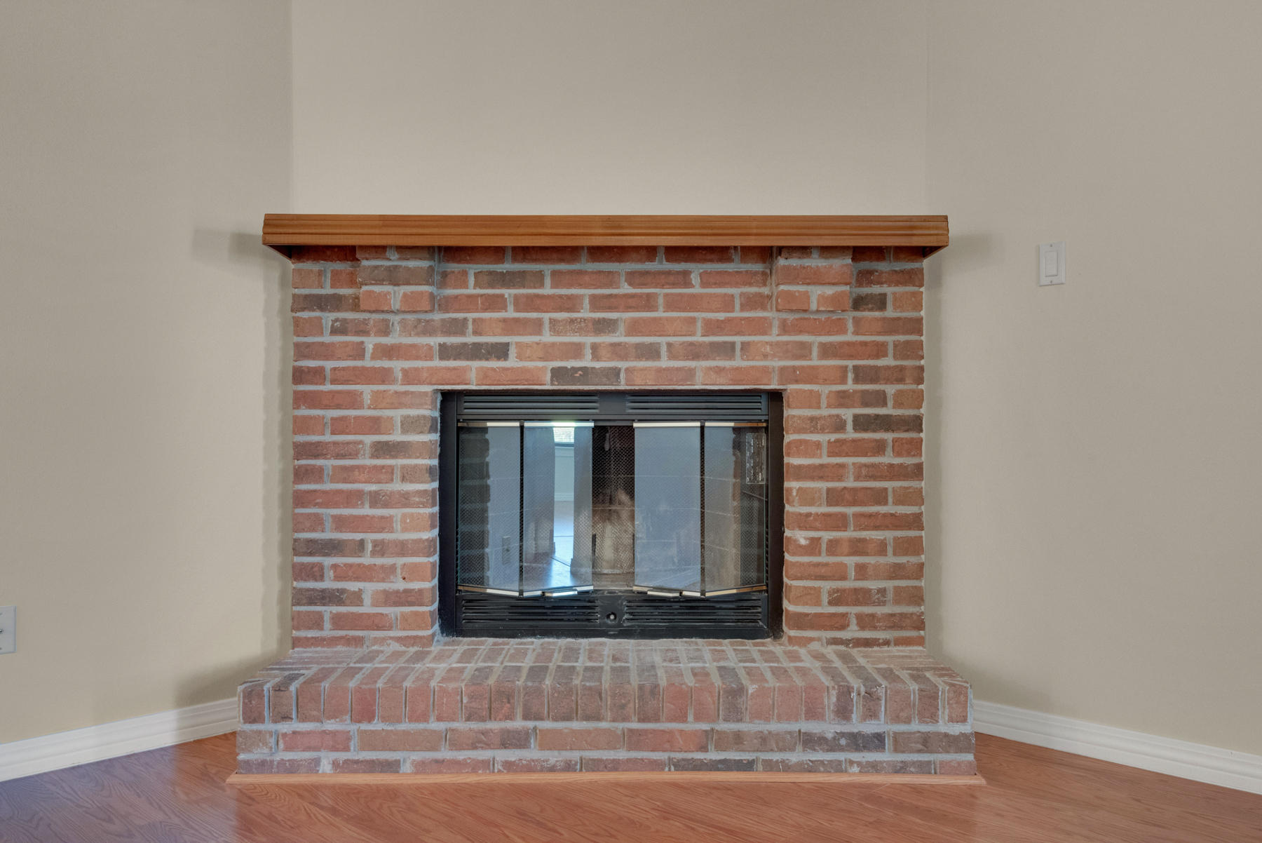 VILLAGE WEST - Residential