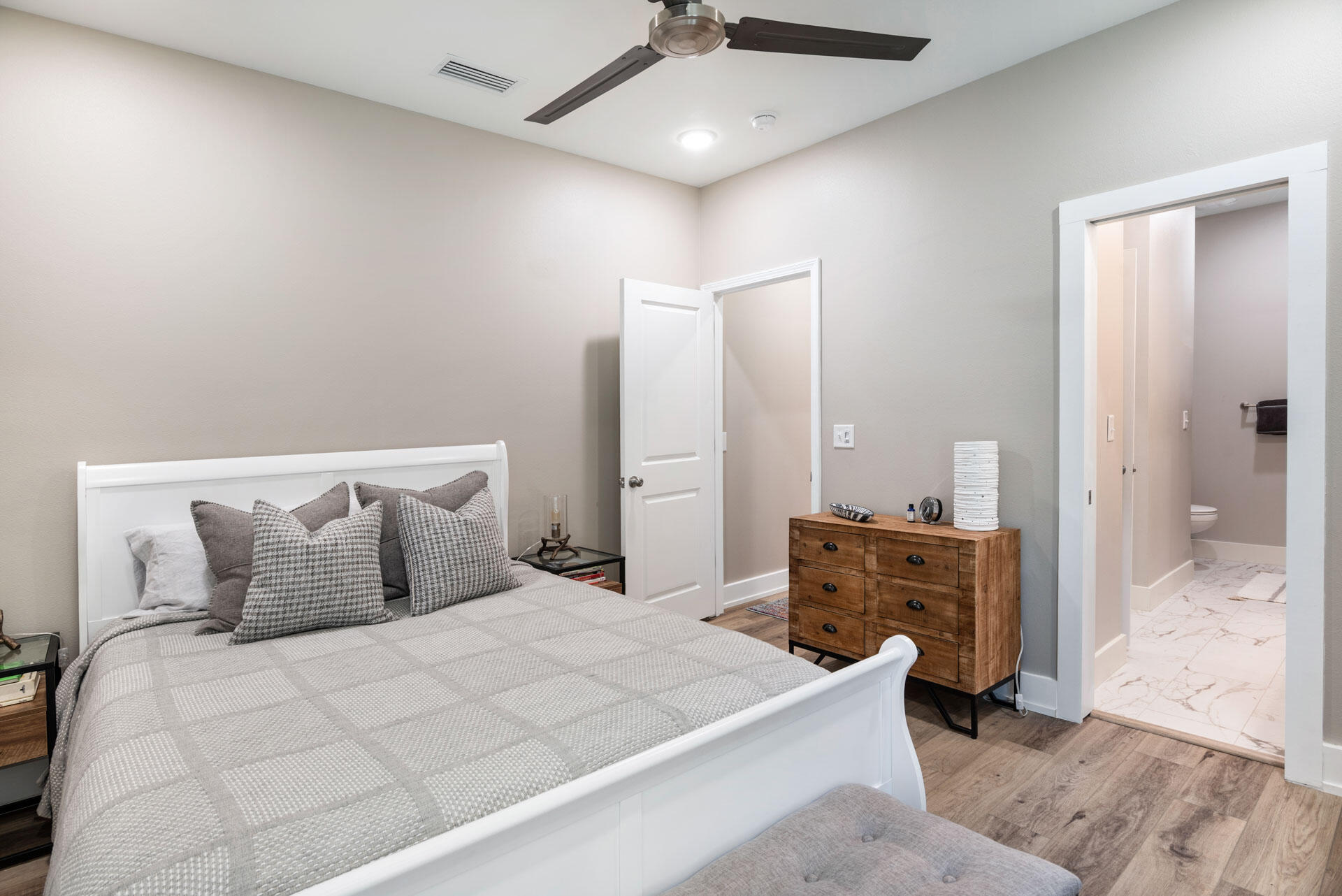 Daughettes - Residential