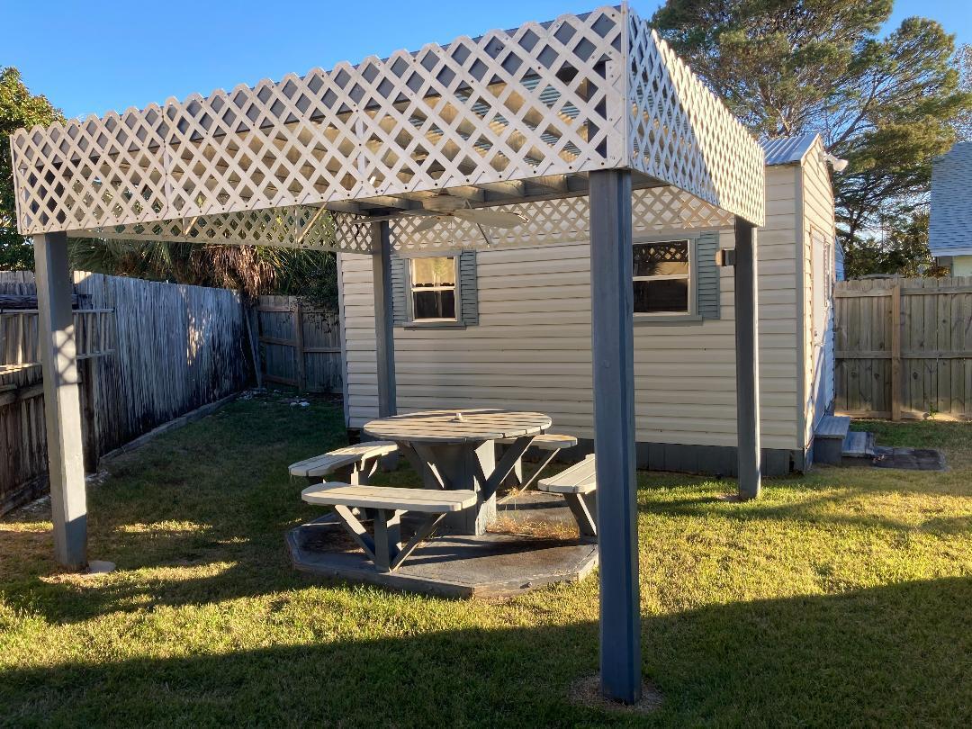 SEACLUSION BEACH - Residential