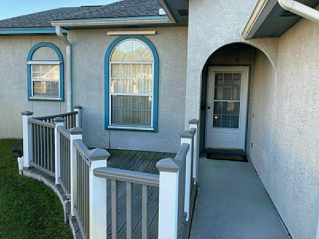 SEACLUSION BEACH - Residential