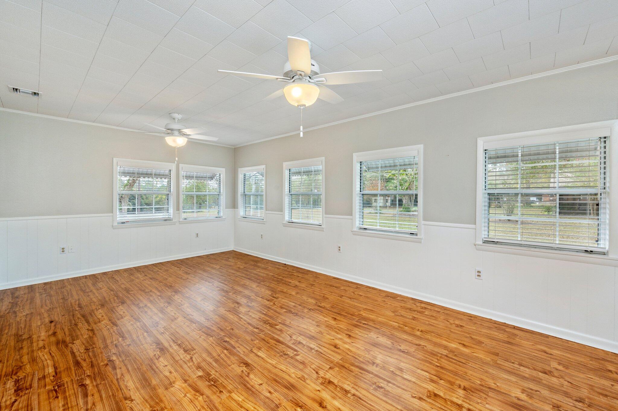 METES & BOUNDS - Residential Lease