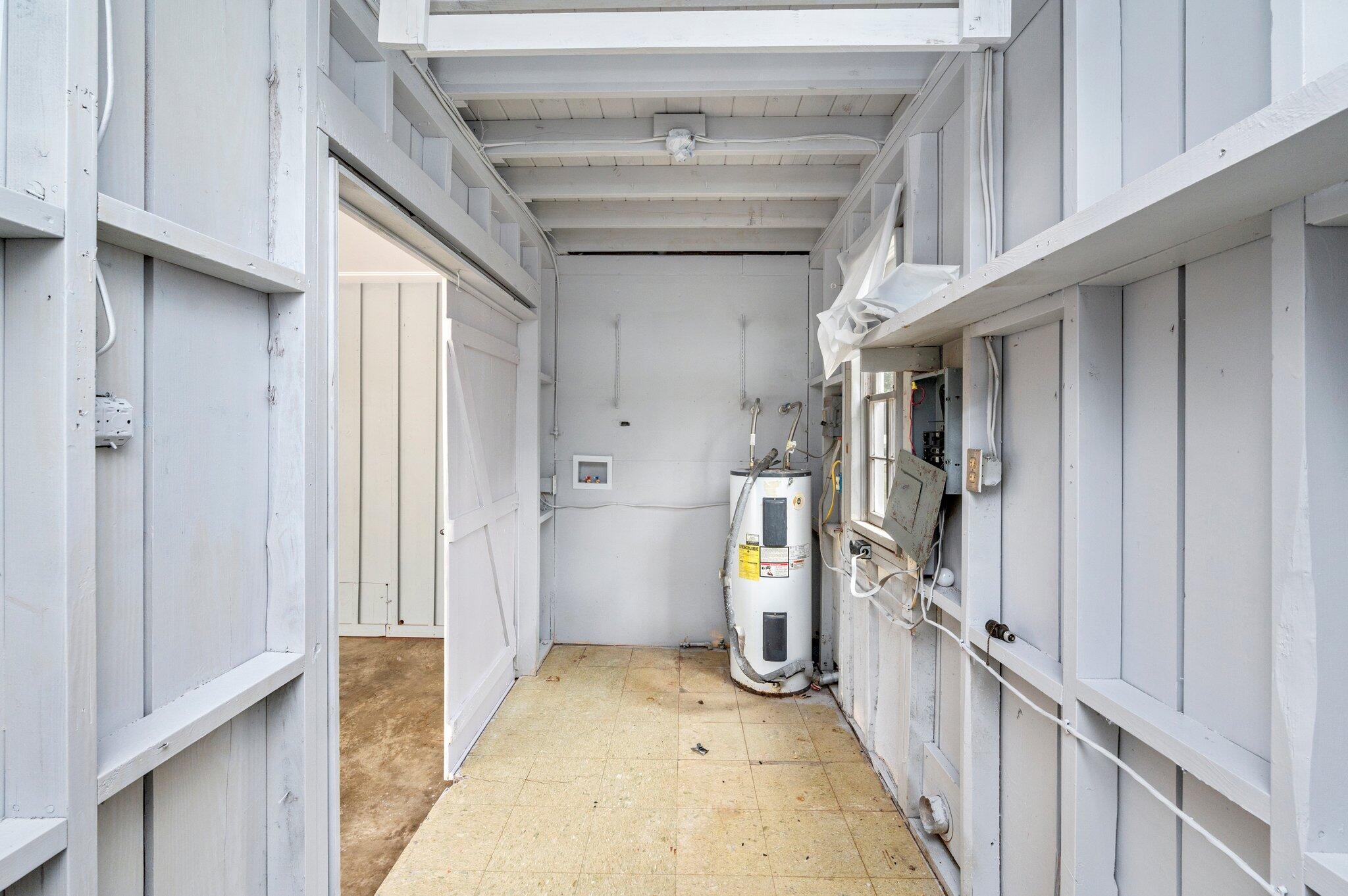 METES & BOUNDS - Residential Lease