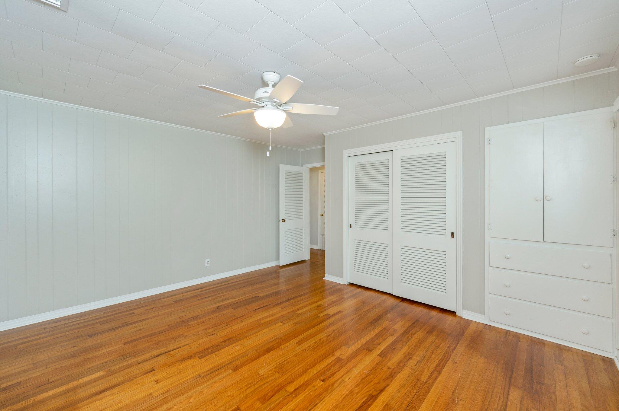 METES & BOUNDS - Residential Lease