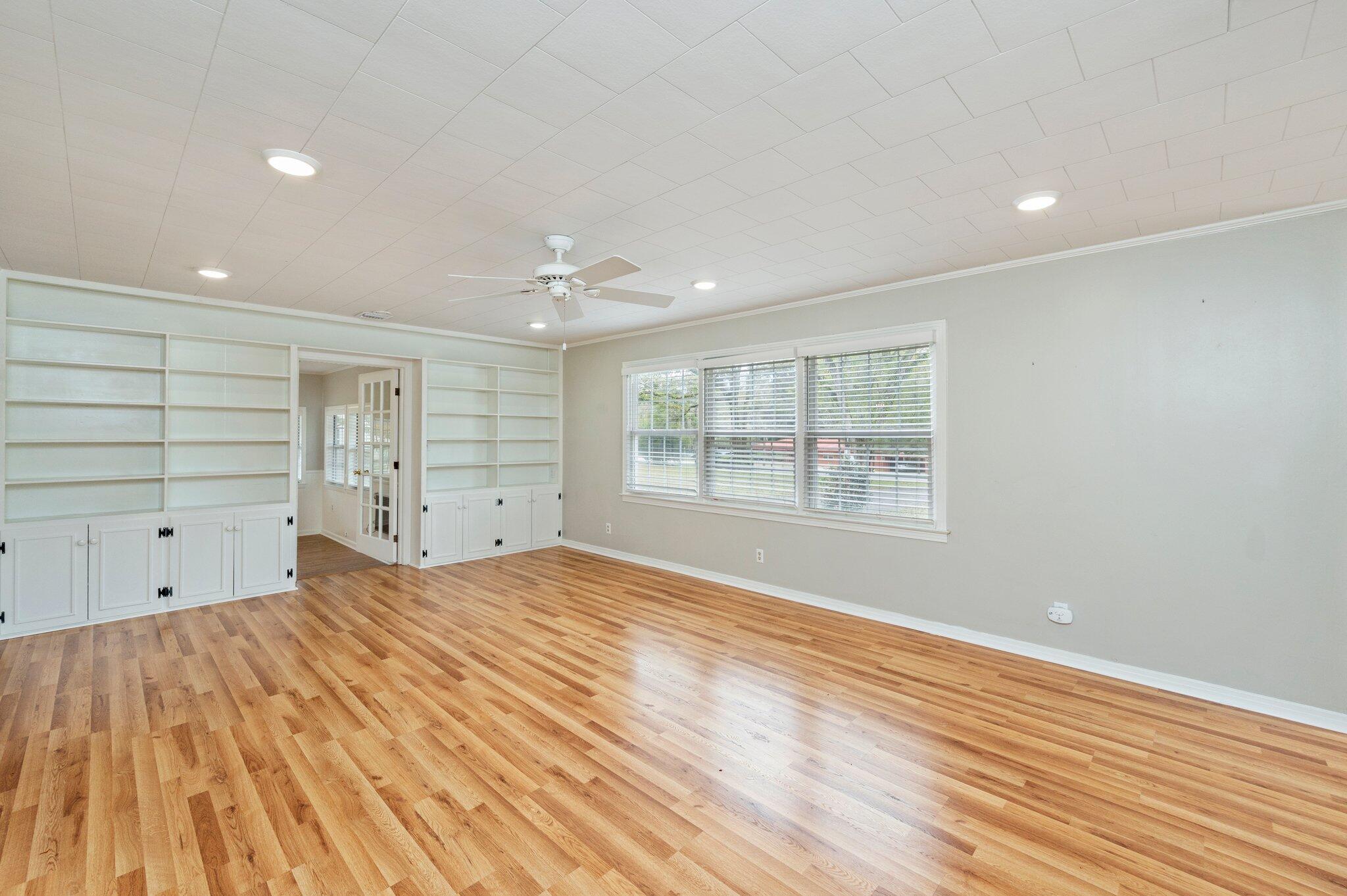 METES & BOUNDS - Residential Lease