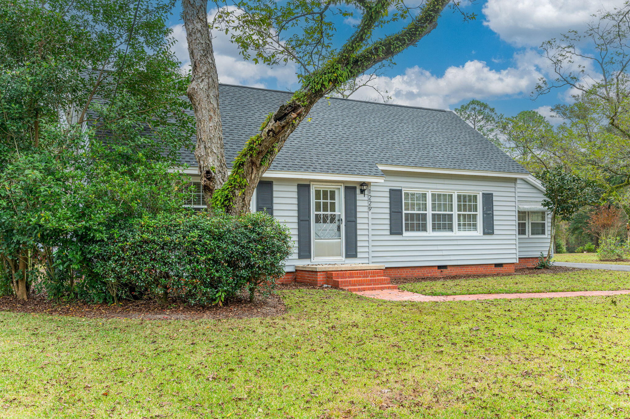 METES & BOUNDS - Residential Lease